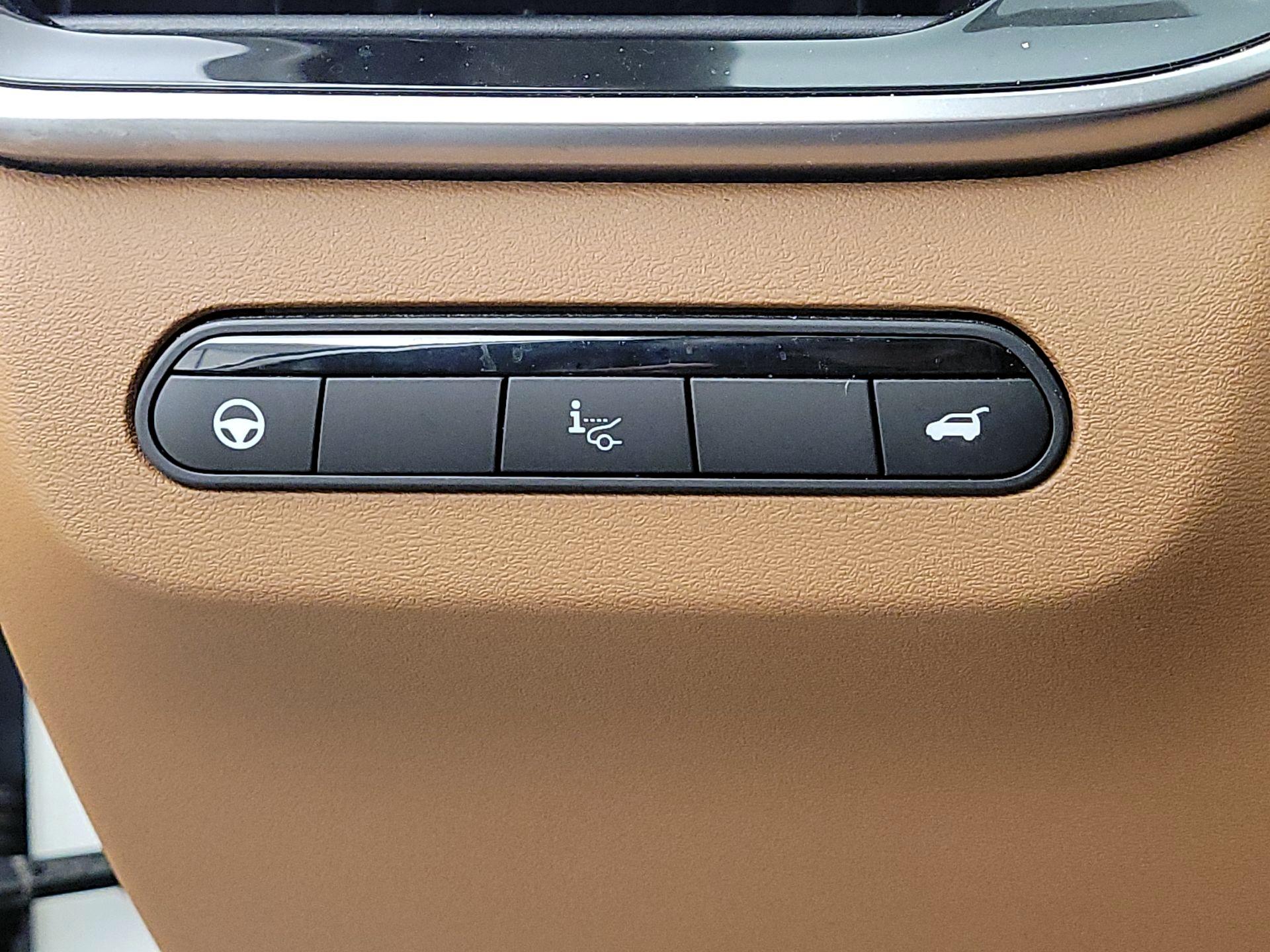 Thumbnail: 2023 INFINITI QX60 - 13