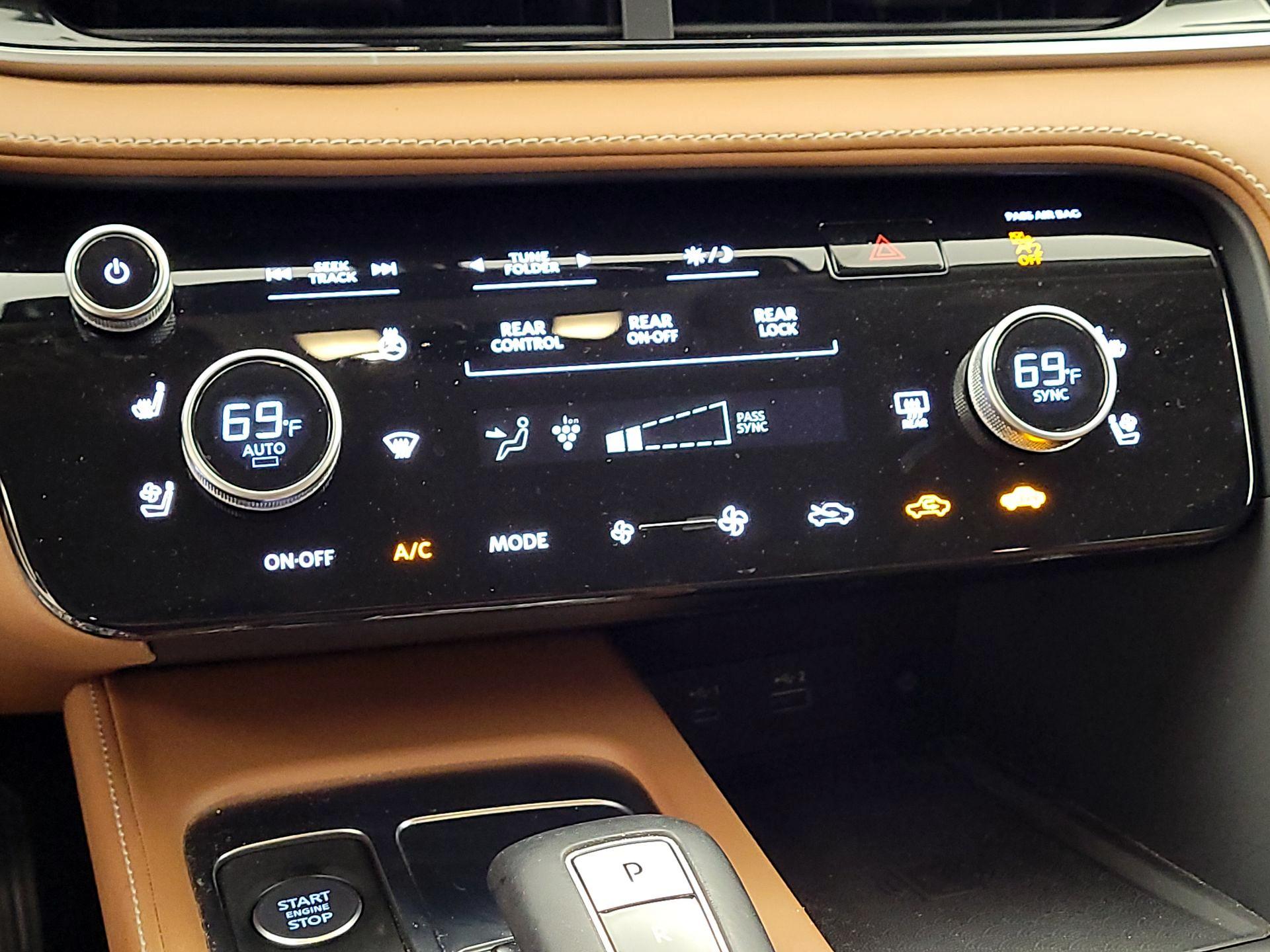 Thumbnail: 2023 INFINITI QX60 - 16