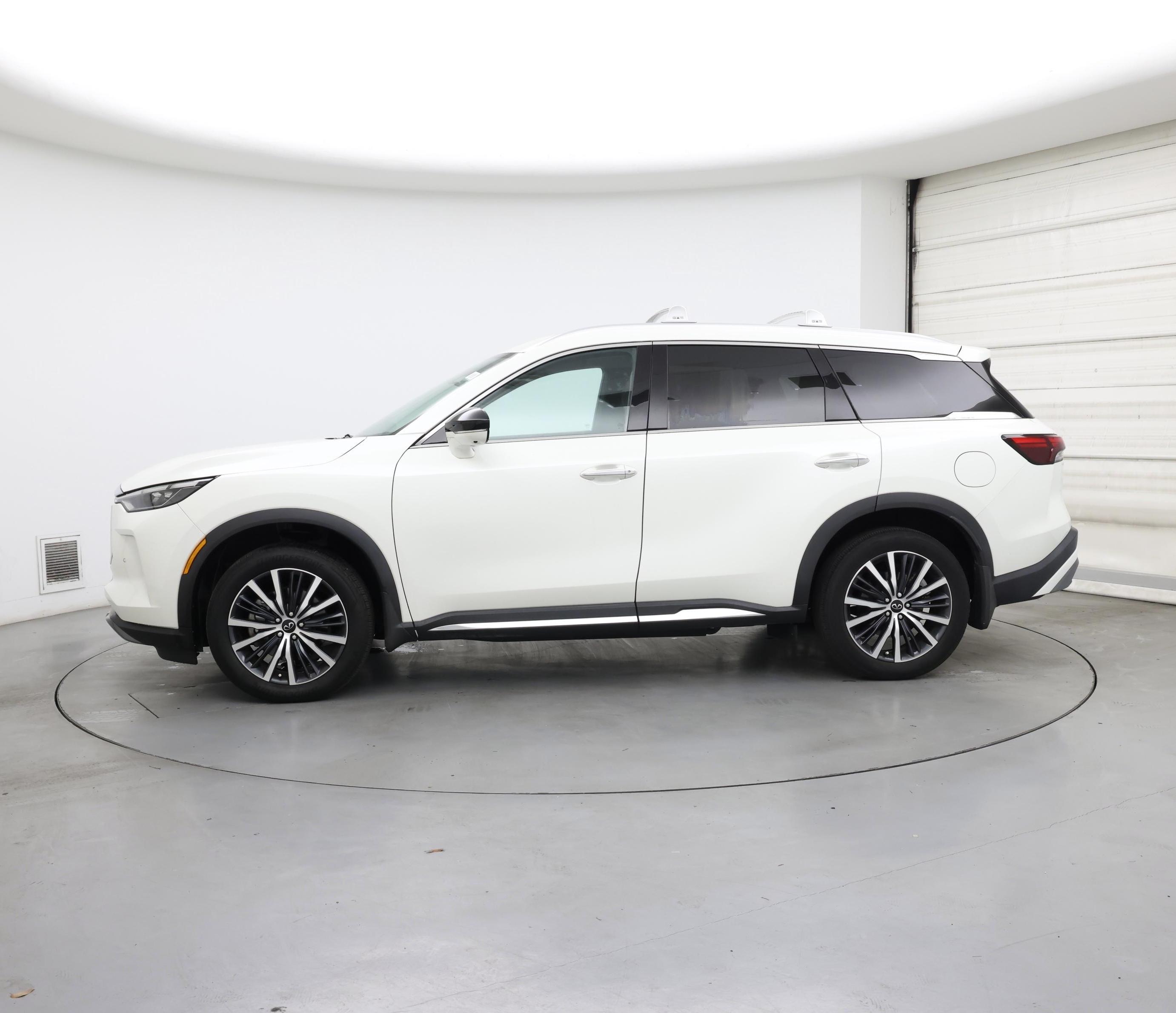 Thumbnail: 2023 INFINITI QX60 - 3