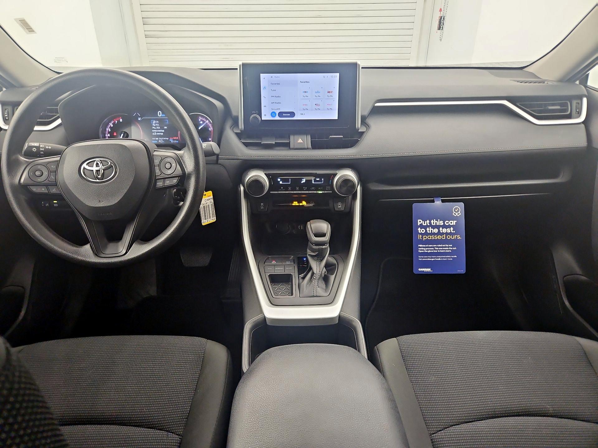 Thumbnail: 2024 Toyota RAV4 - 9