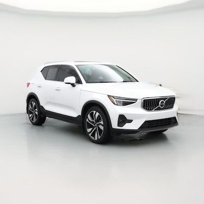 2023 Volvo XC40 B5 Plus Bright Theme