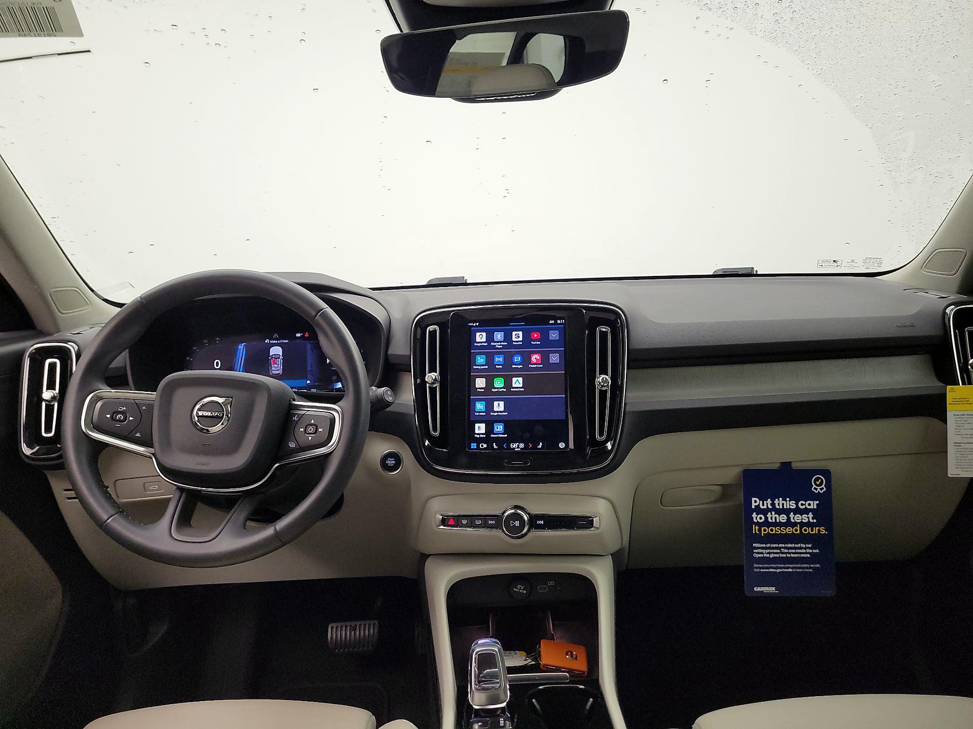 Thumbnail: 2023 Volvo XC40 - 9