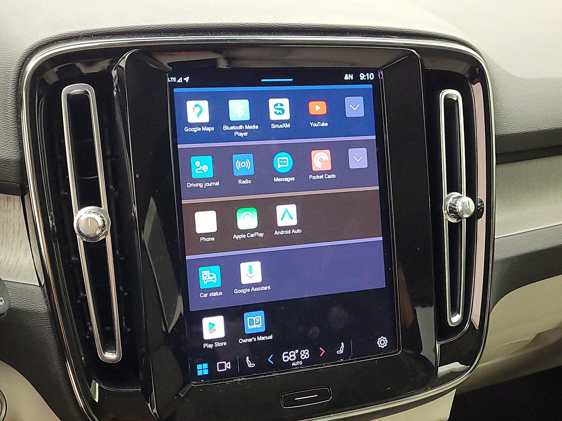 Thumbnail: 2023 Volvo XC40 - 15