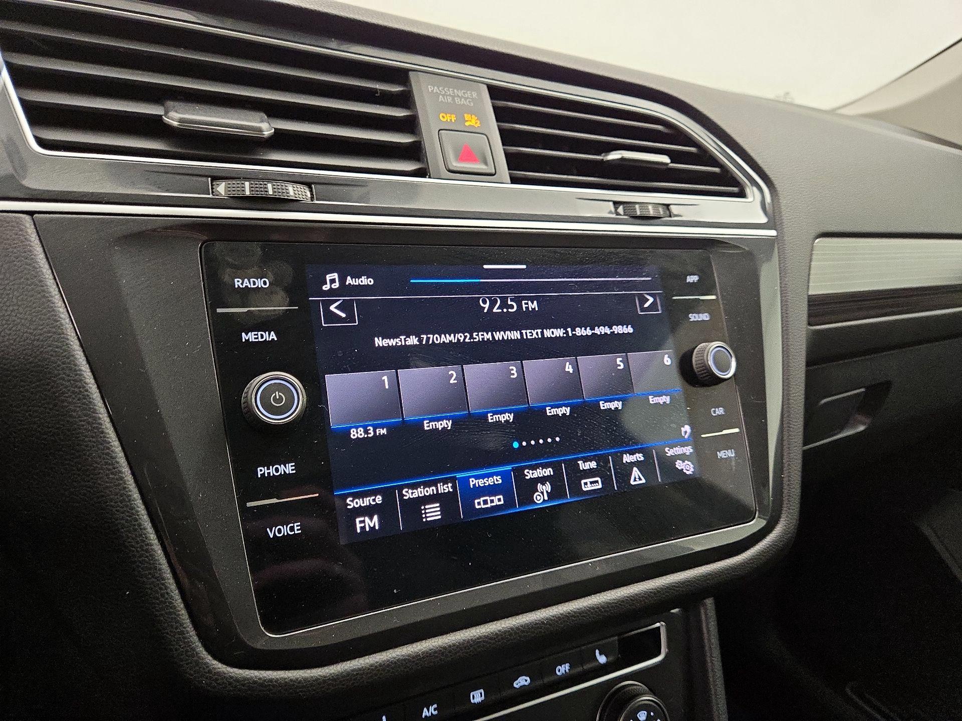 Thumbnail: 2024 Volkswagen Tiguan - 15