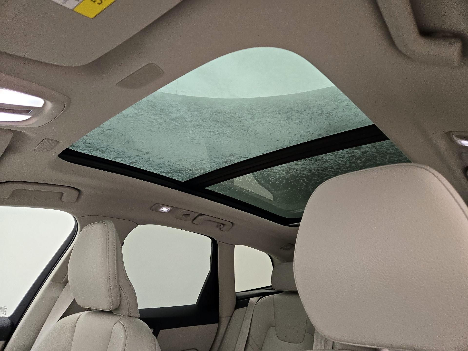 Thumbnail: 2023 Volvo XC60 - 19