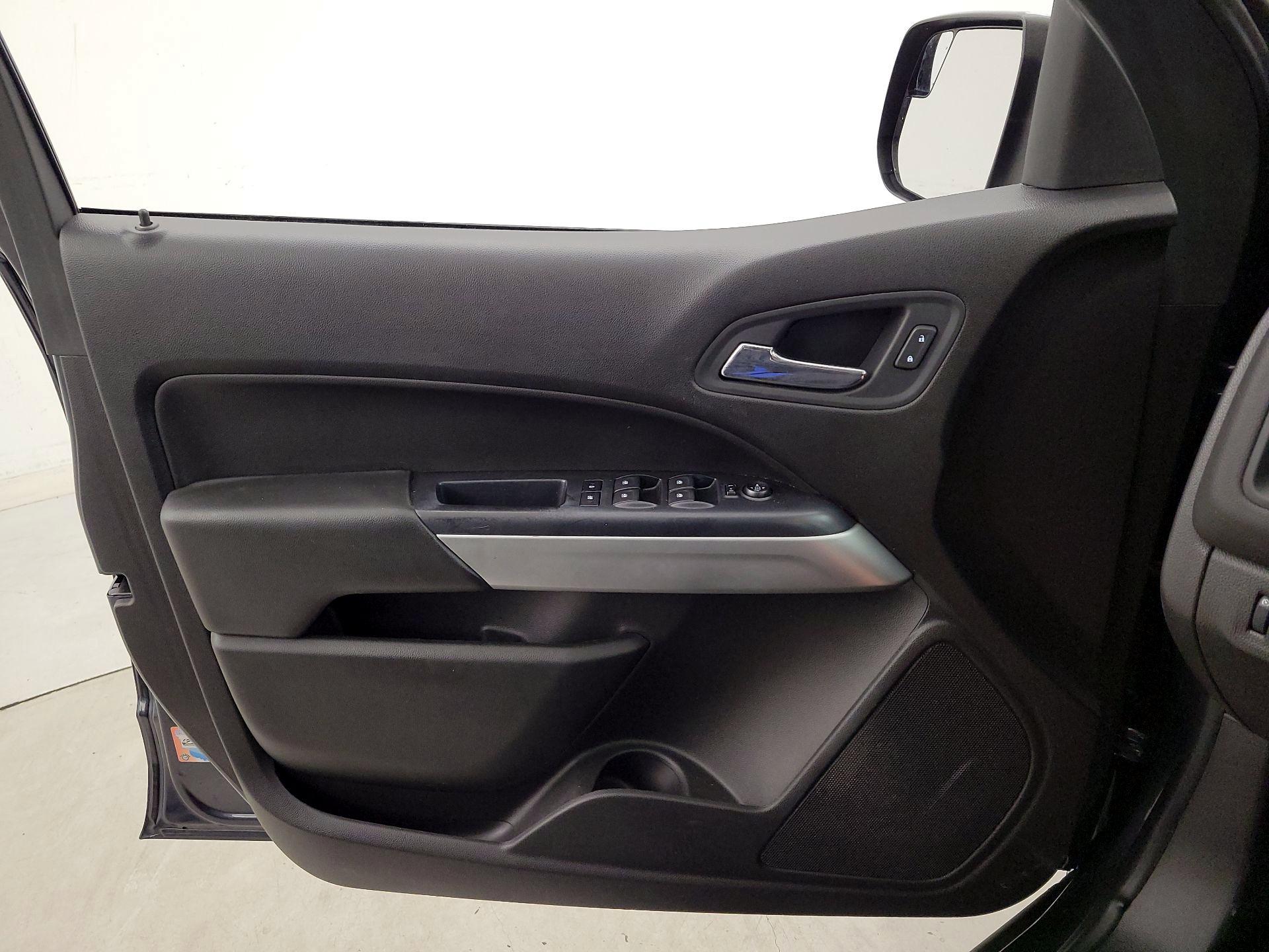 Thumbnail: 2017 Chevrolet Colorado - 12