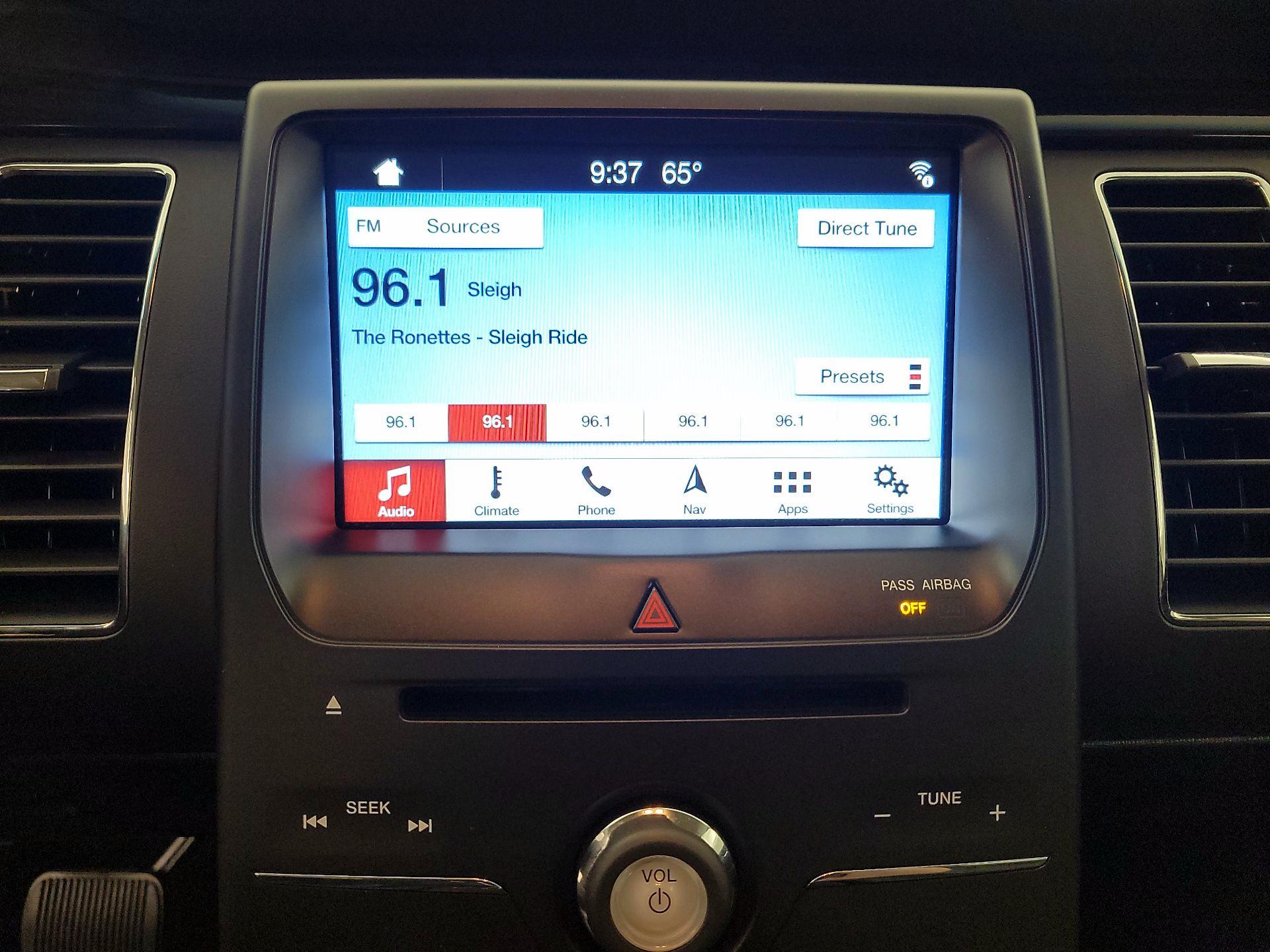 Thumbnail: 2018 Ford Flex - 16