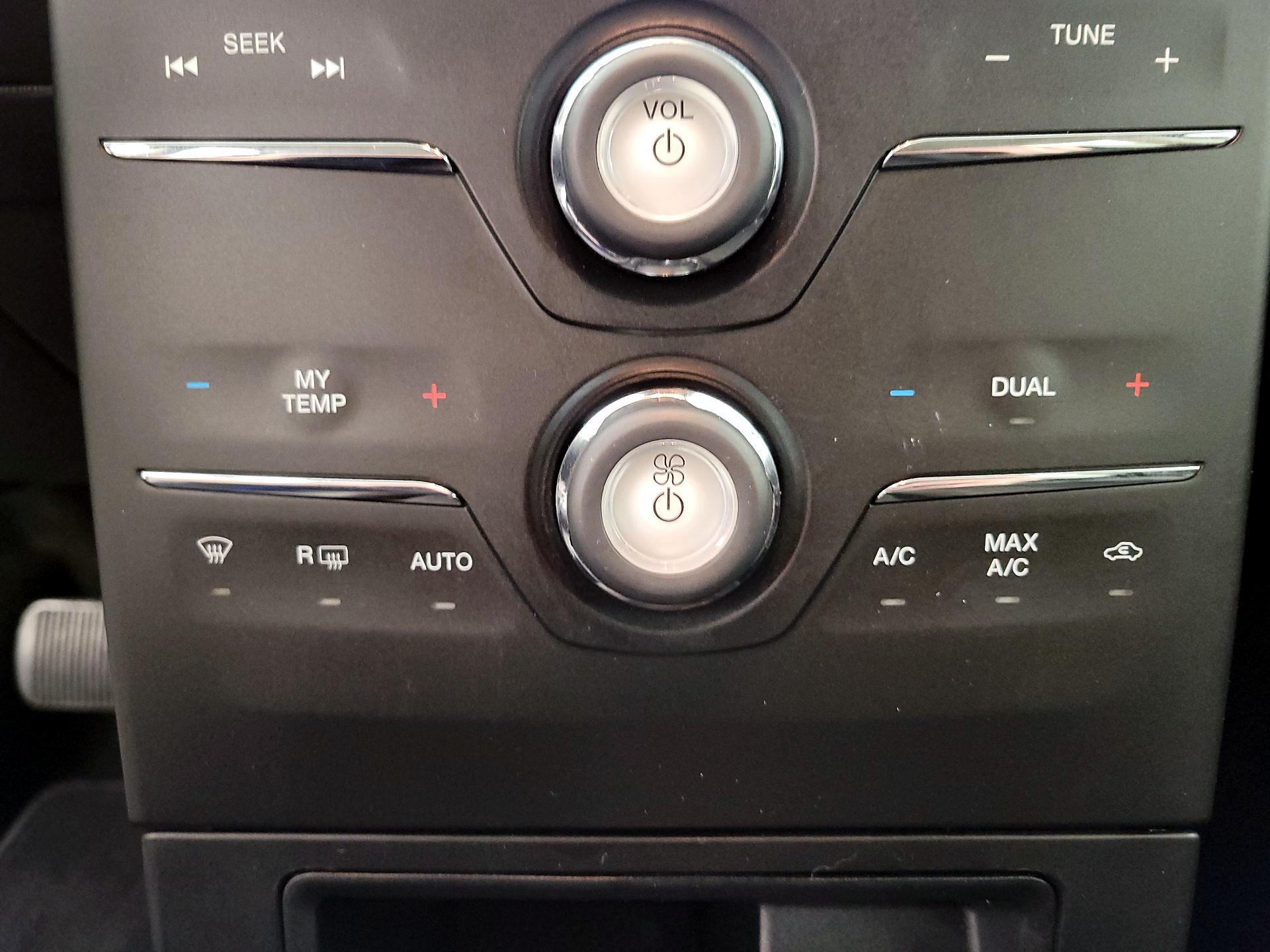 Thumbnail: 2018 Ford Flex - 17