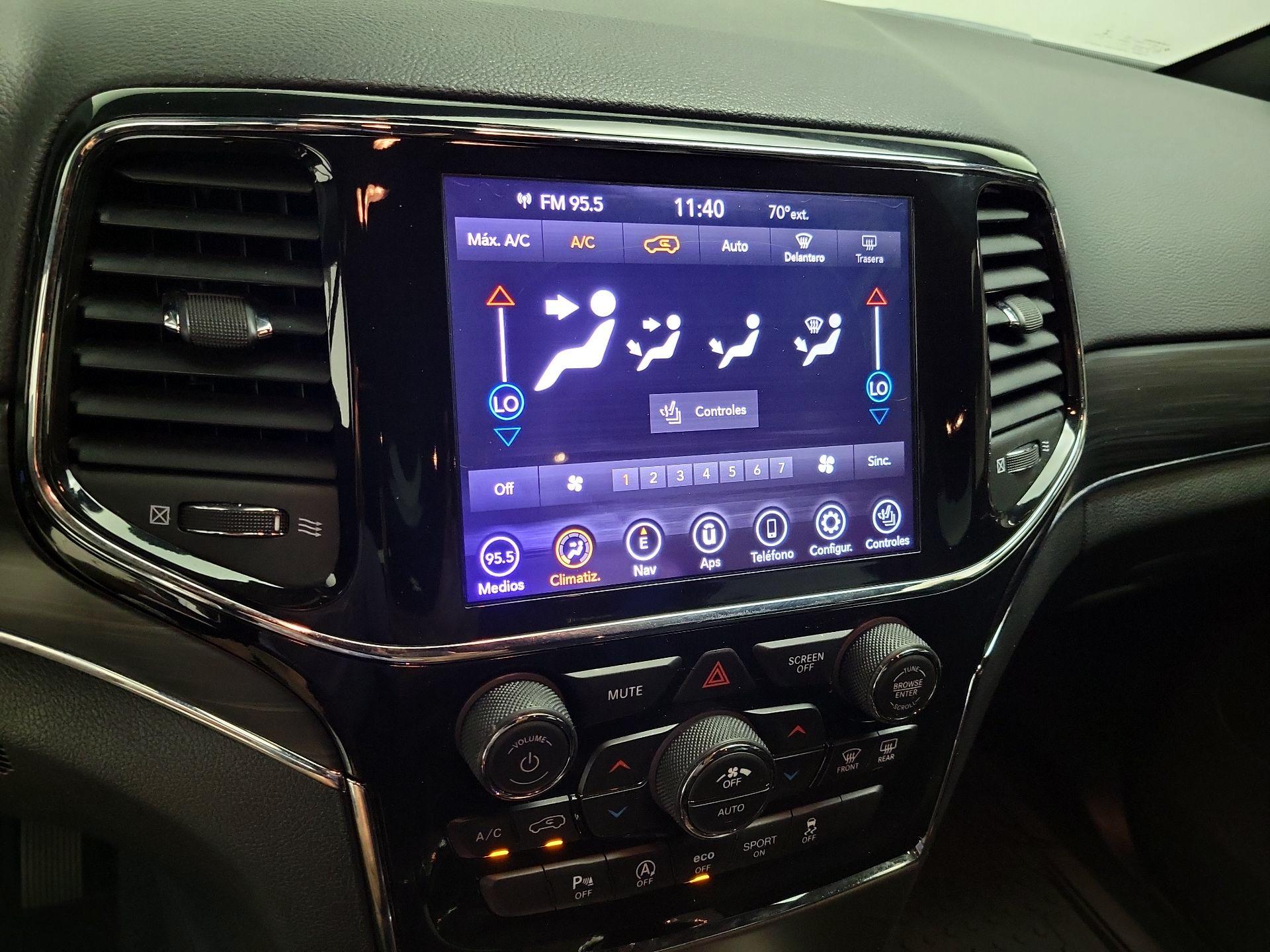 Thumbnail: 2021 Jeep Grand Cherokee - 17