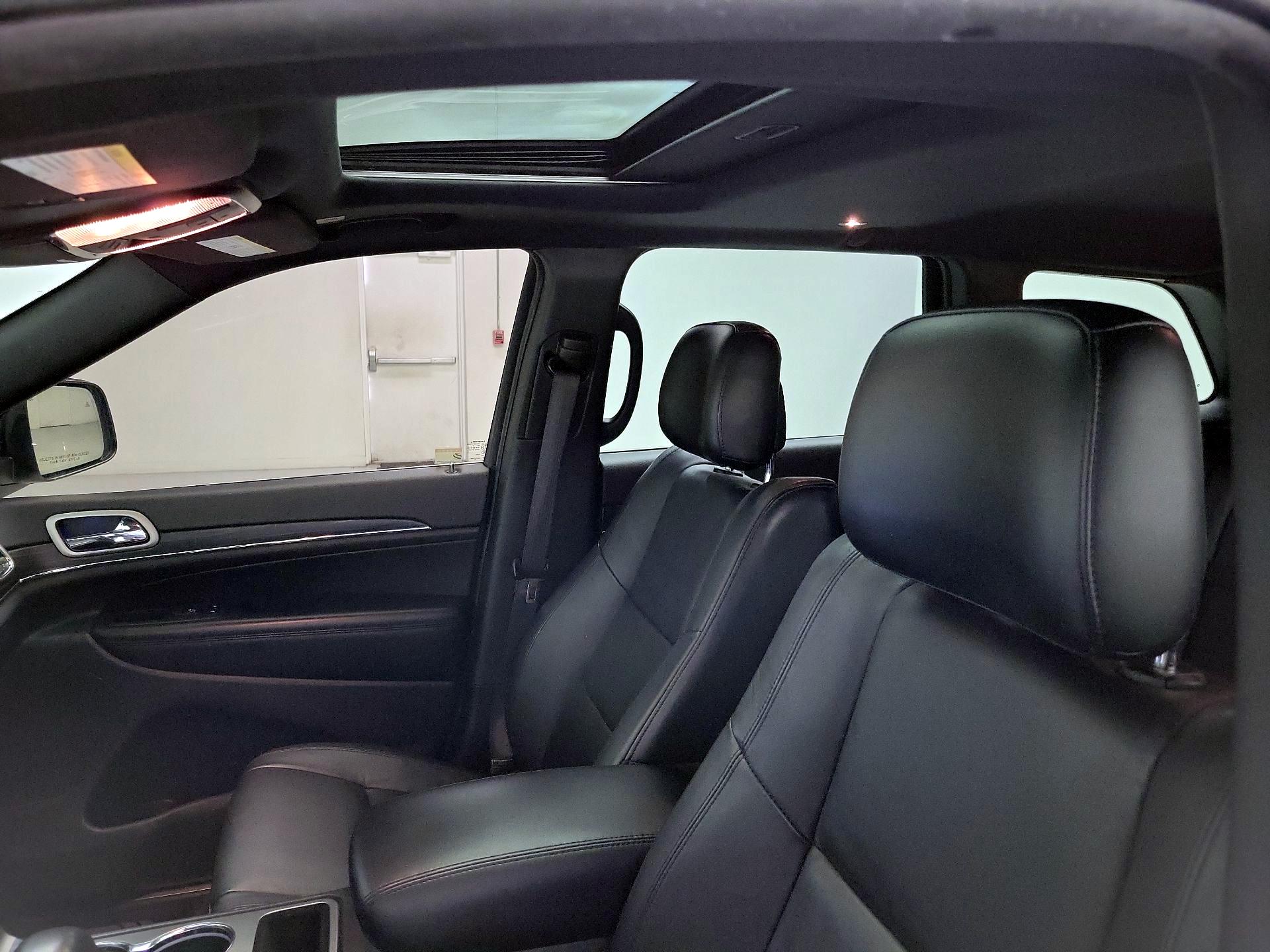 Thumbnail: 2021 Jeep Grand Cherokee - 20