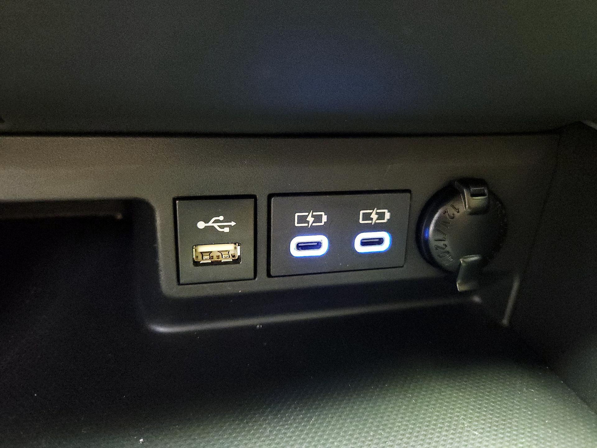 Thumbnail: 2022 Toyota Highlander - 18