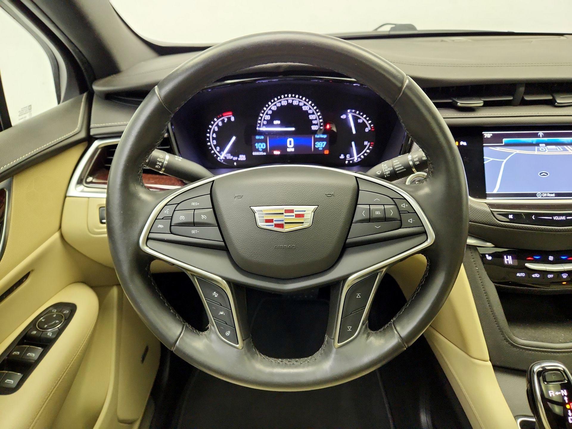 Thumbnail: 2017 Cadillac XT5 - 10