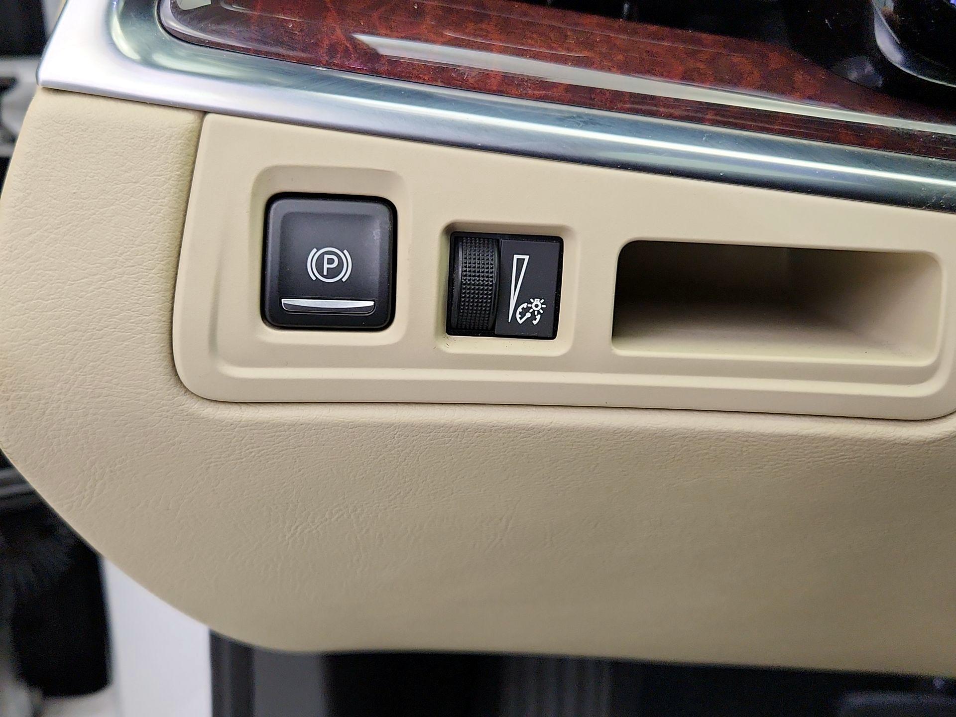 Thumbnail: 2017 Cadillac XT5 - 13