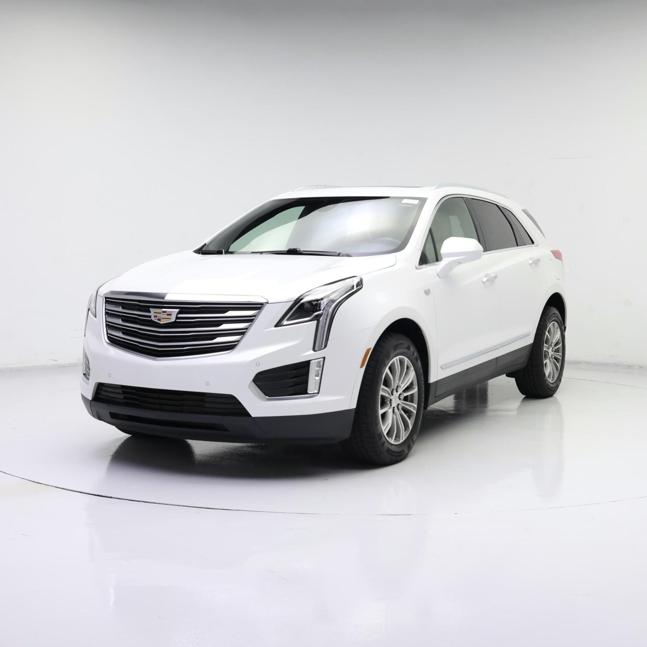 Thumbnail: 2017 Cadillac XT5 - 4