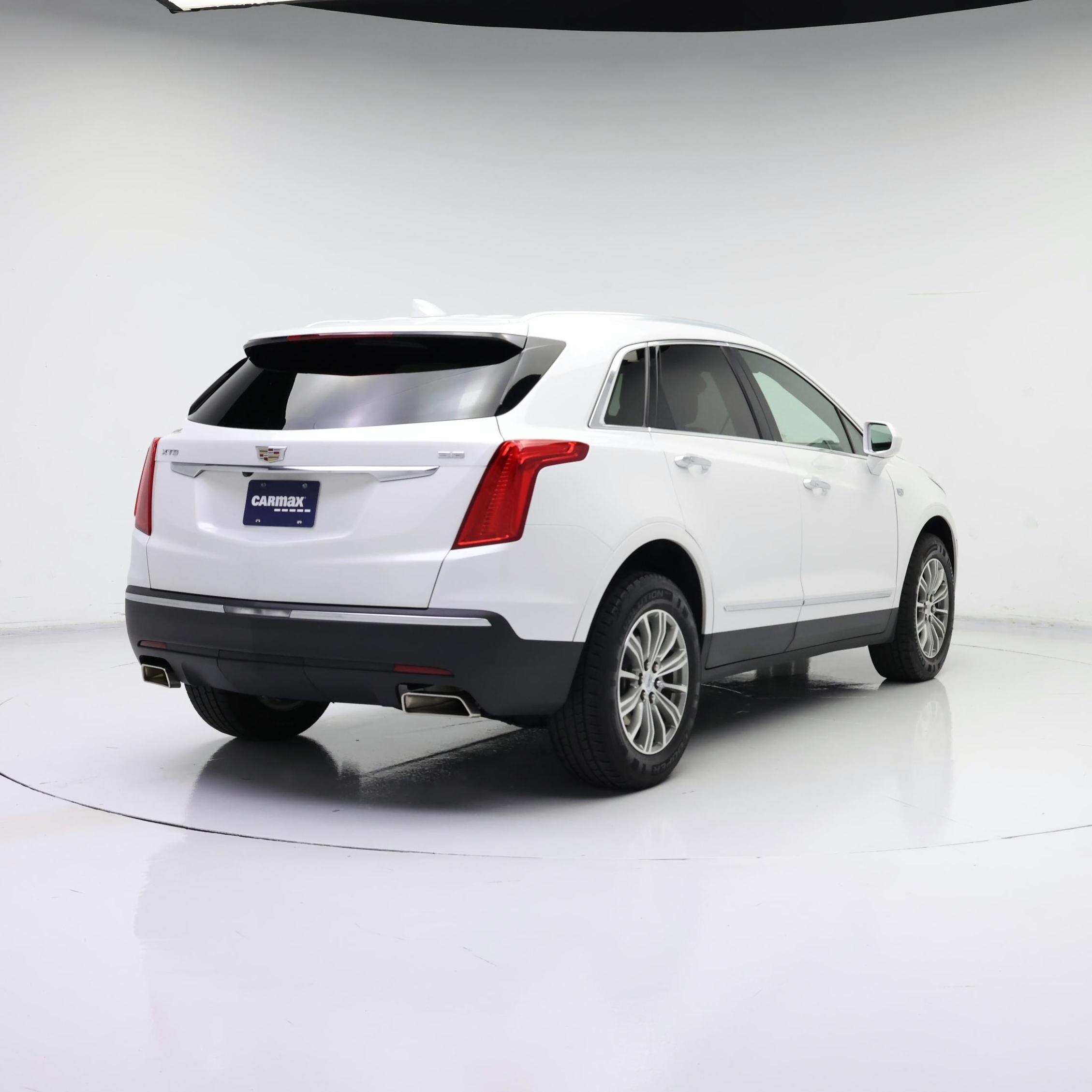 Thumbnail: 2017 Cadillac XT5 - 8