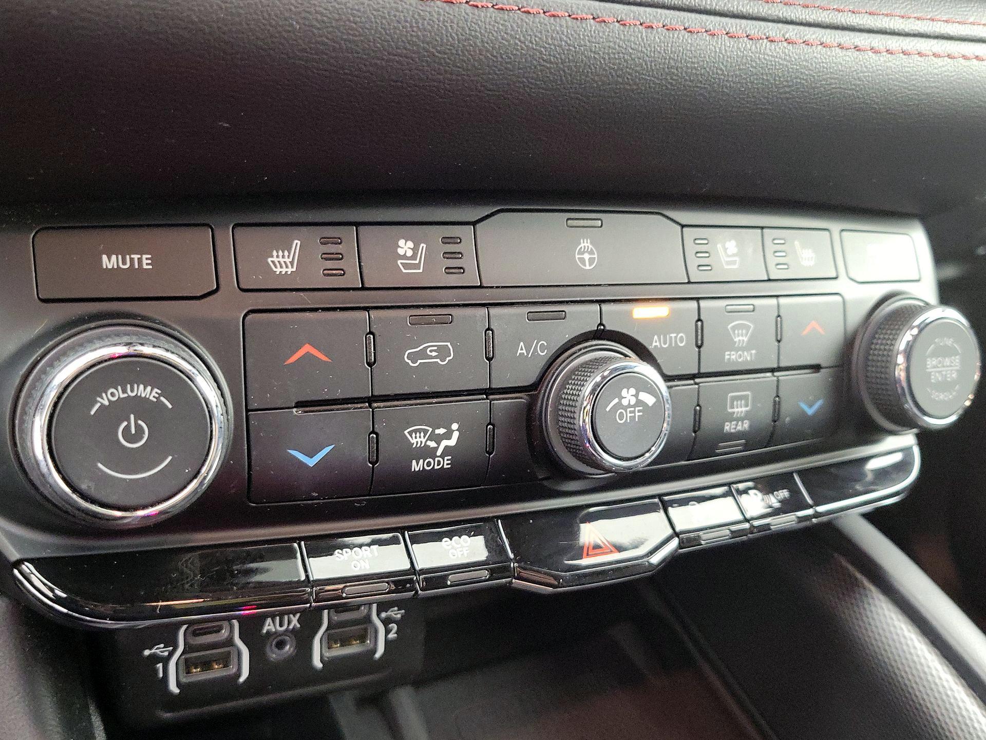 Thumbnail: 2022 Dodge Durango - 17