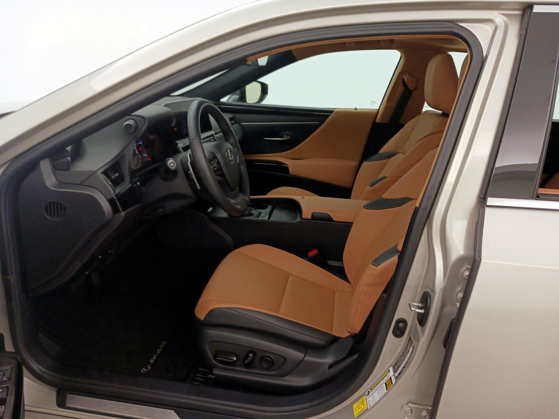 Thumbnail: 2023 Lexus ES - 11