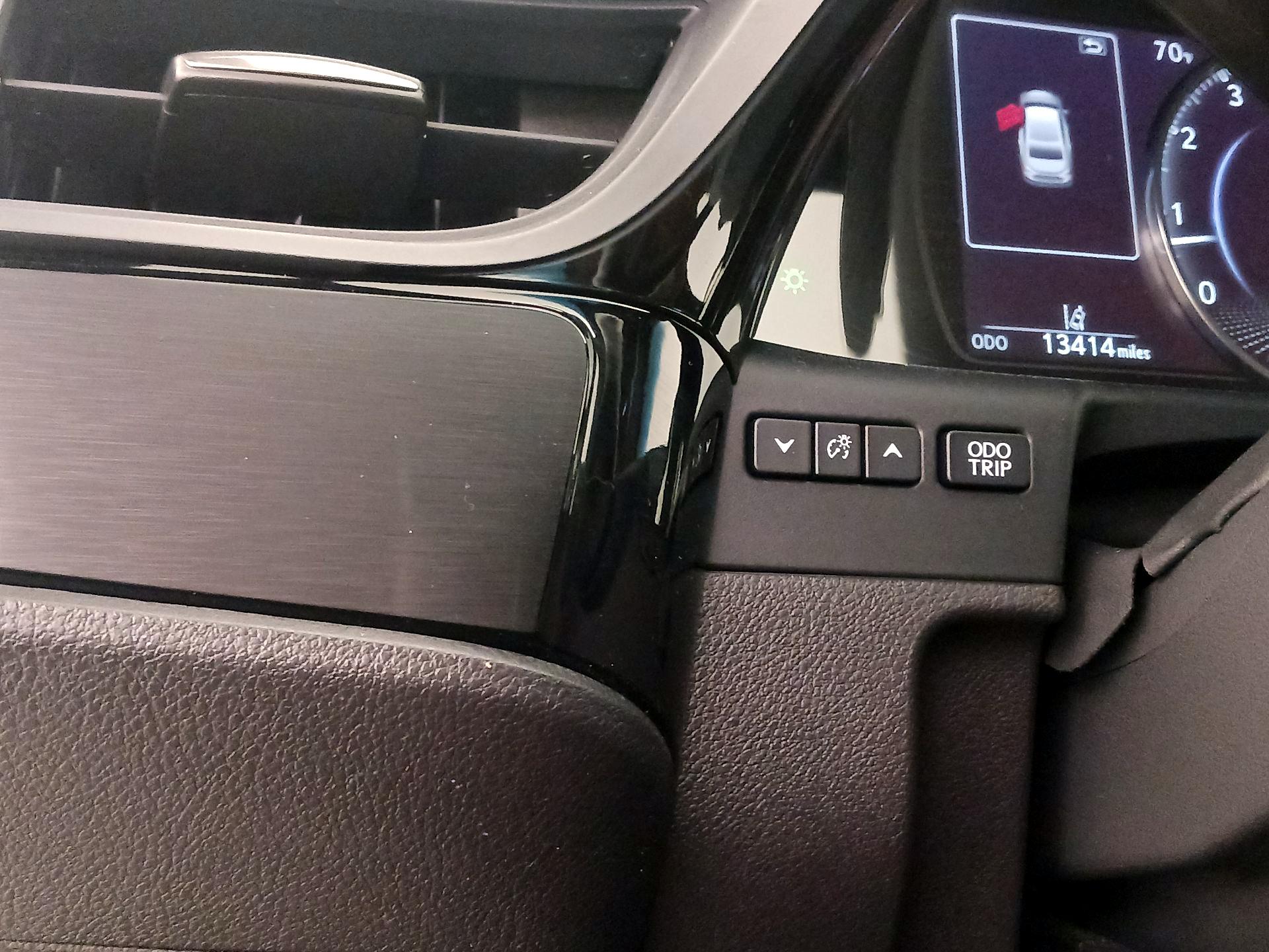 Thumbnail: 2023 Lexus ES - 13