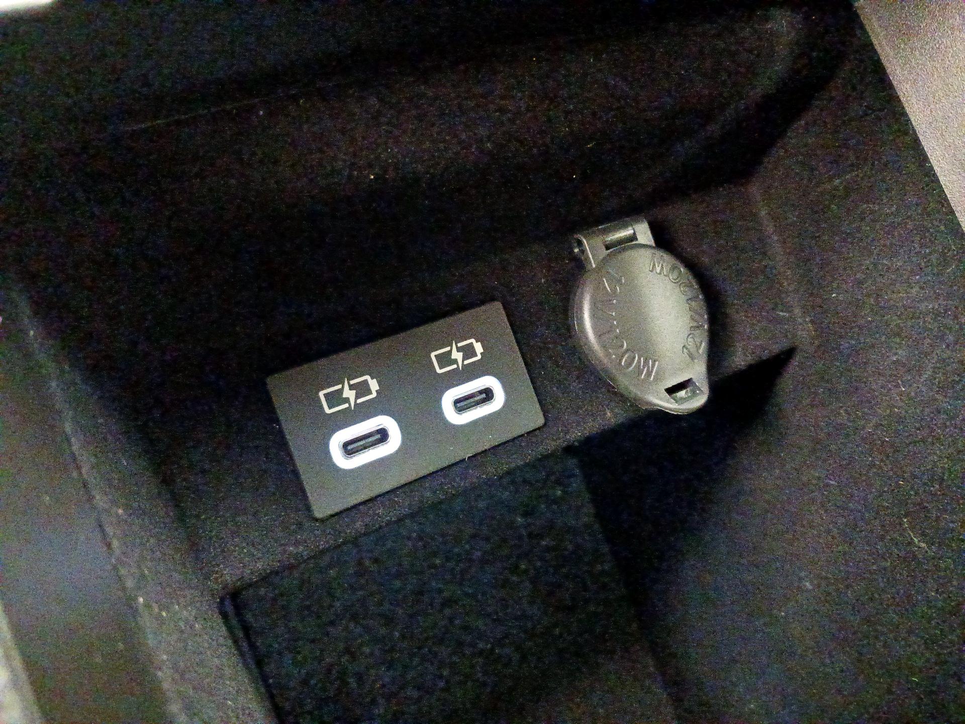 Thumbnail: 2023 Lexus ES - 18