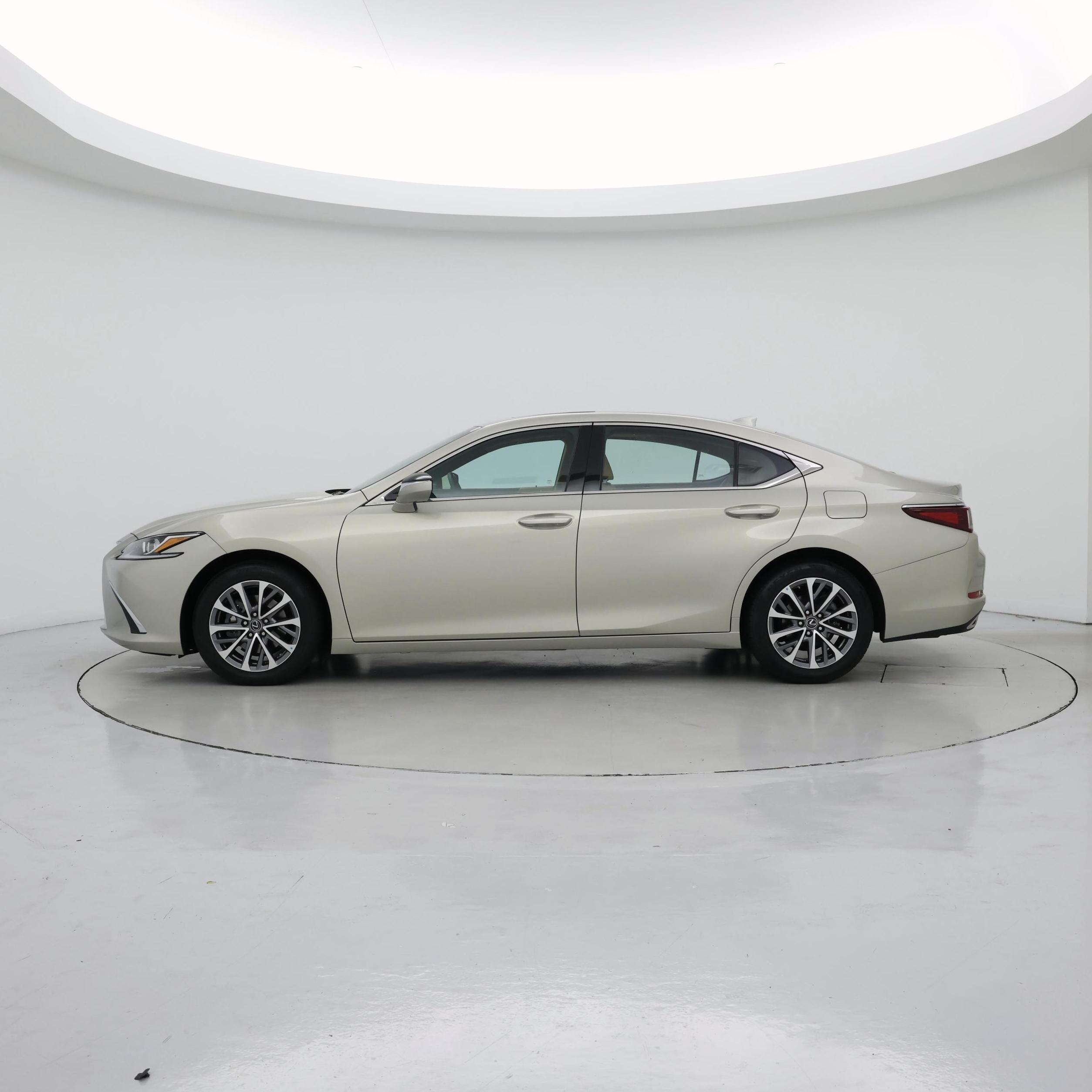 Thumbnail: 2023 Lexus ES - 3