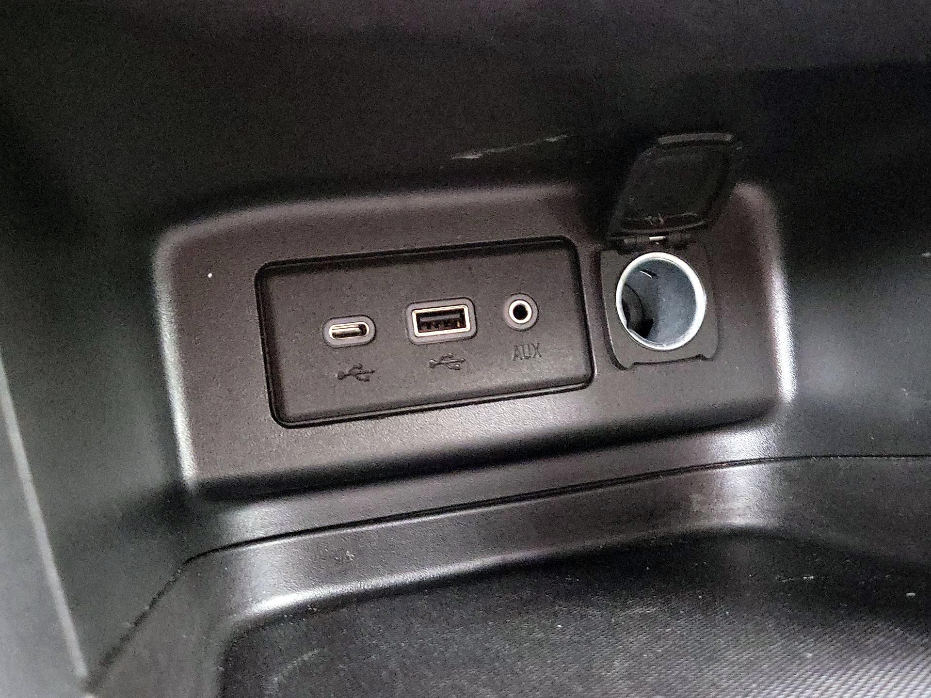 Thumbnail: 2021 Chevrolet Equinox - 18