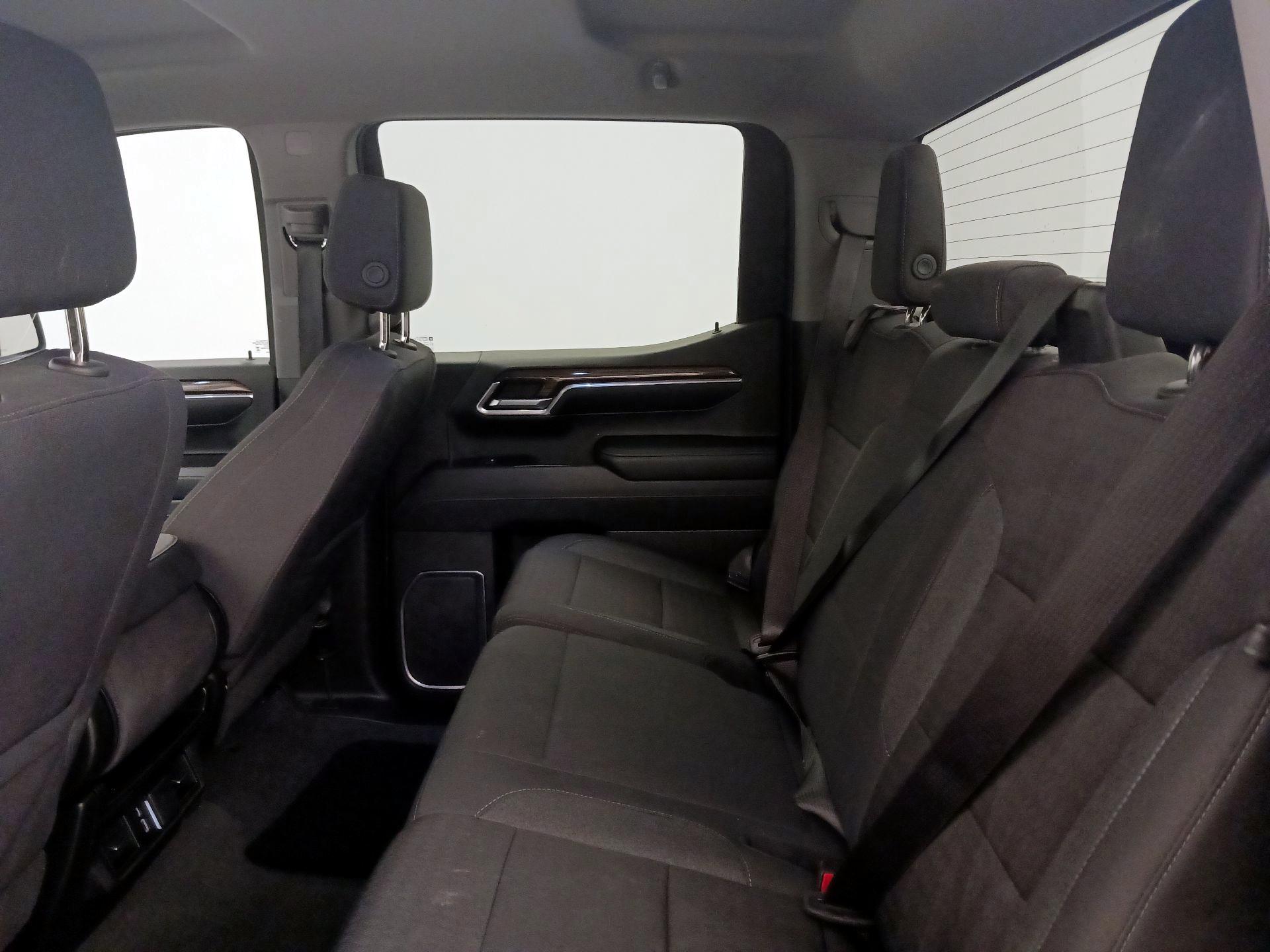 Thumbnail: 2023 Chevrolet Silverado 1500 - 19
