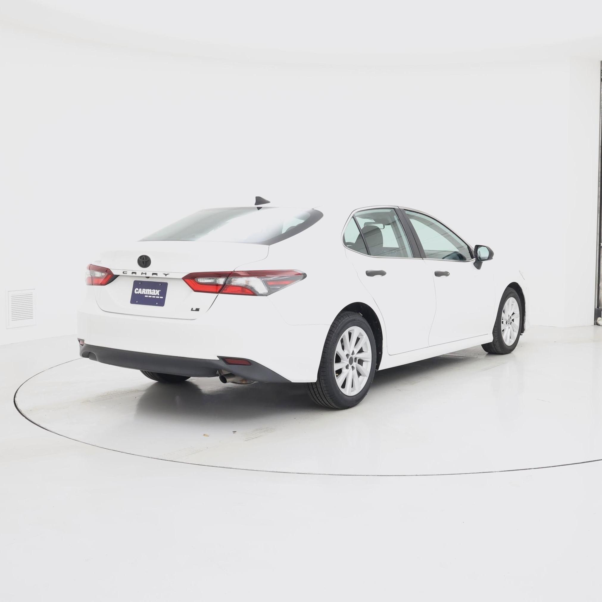 Thumbnail: 2022 Toyota Camry - 8