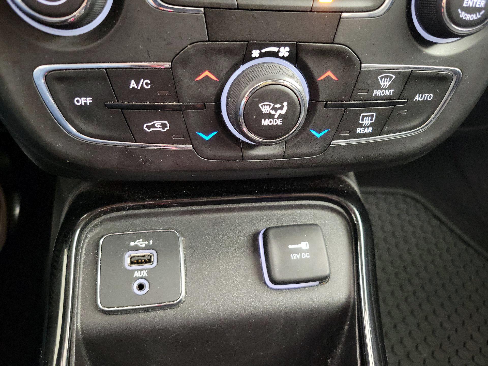 Thumbnail: 2021 Jeep Compass - 17