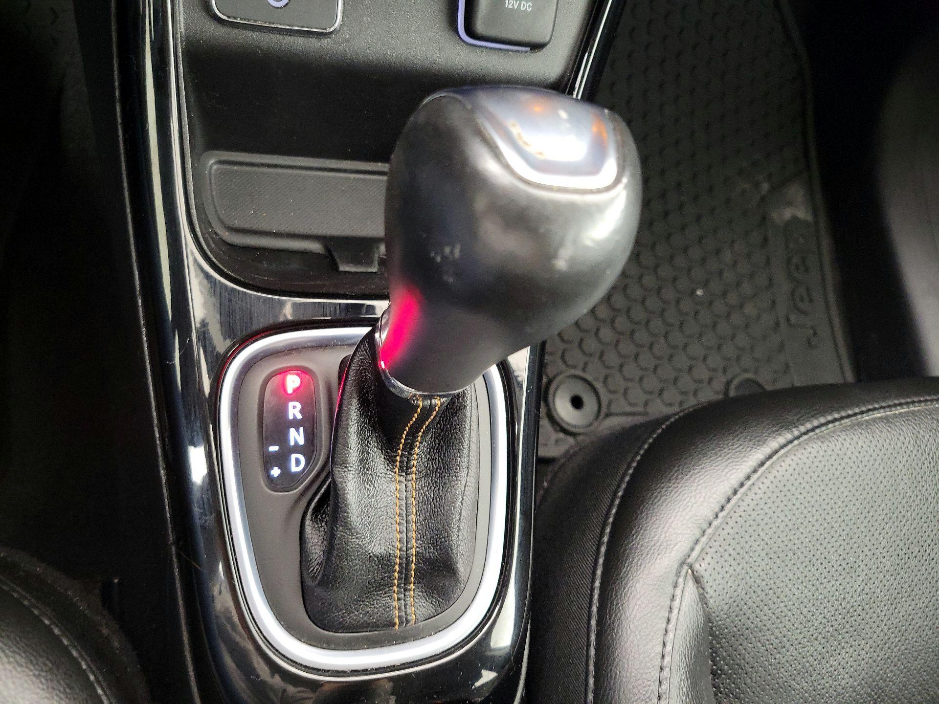 Thumbnail: 2021 Jeep Compass - 18