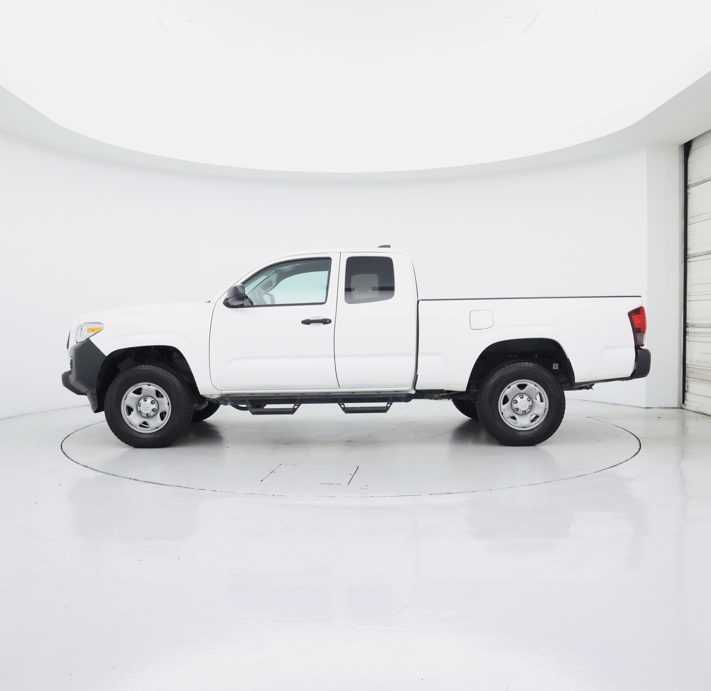 Thumbnail: 2022 Toyota Tacoma - 3