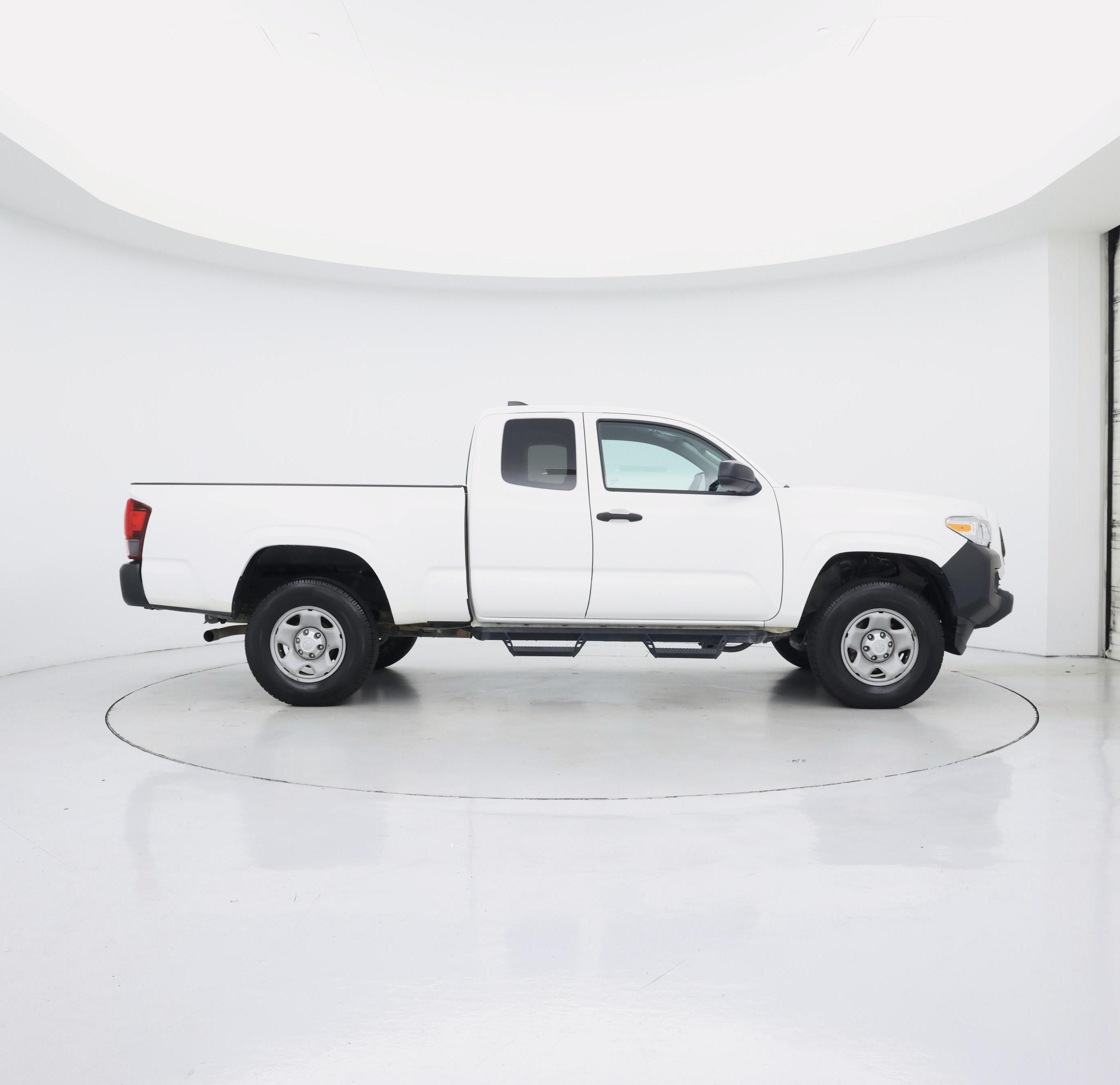 Thumbnail: 2022 Toyota Tacoma - 7