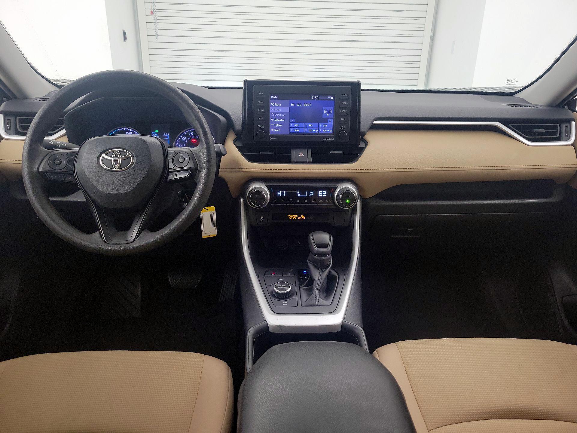 Thumbnail: 2022 Toyota RAV4 - 9