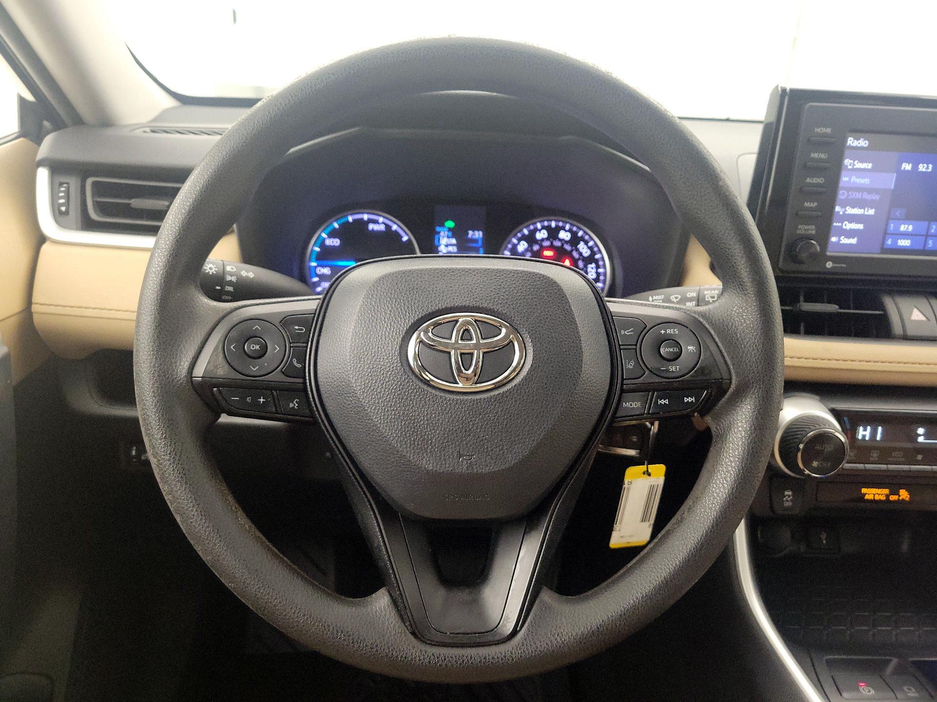 Thumbnail: 2022 Toyota RAV4 - 10