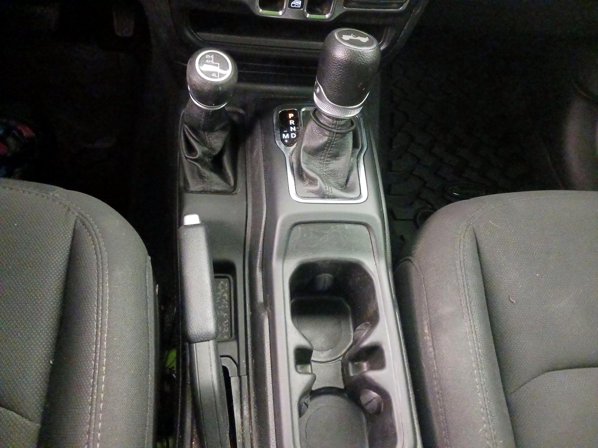 Thumbnail: 2021 Jeep Wrangler - 18