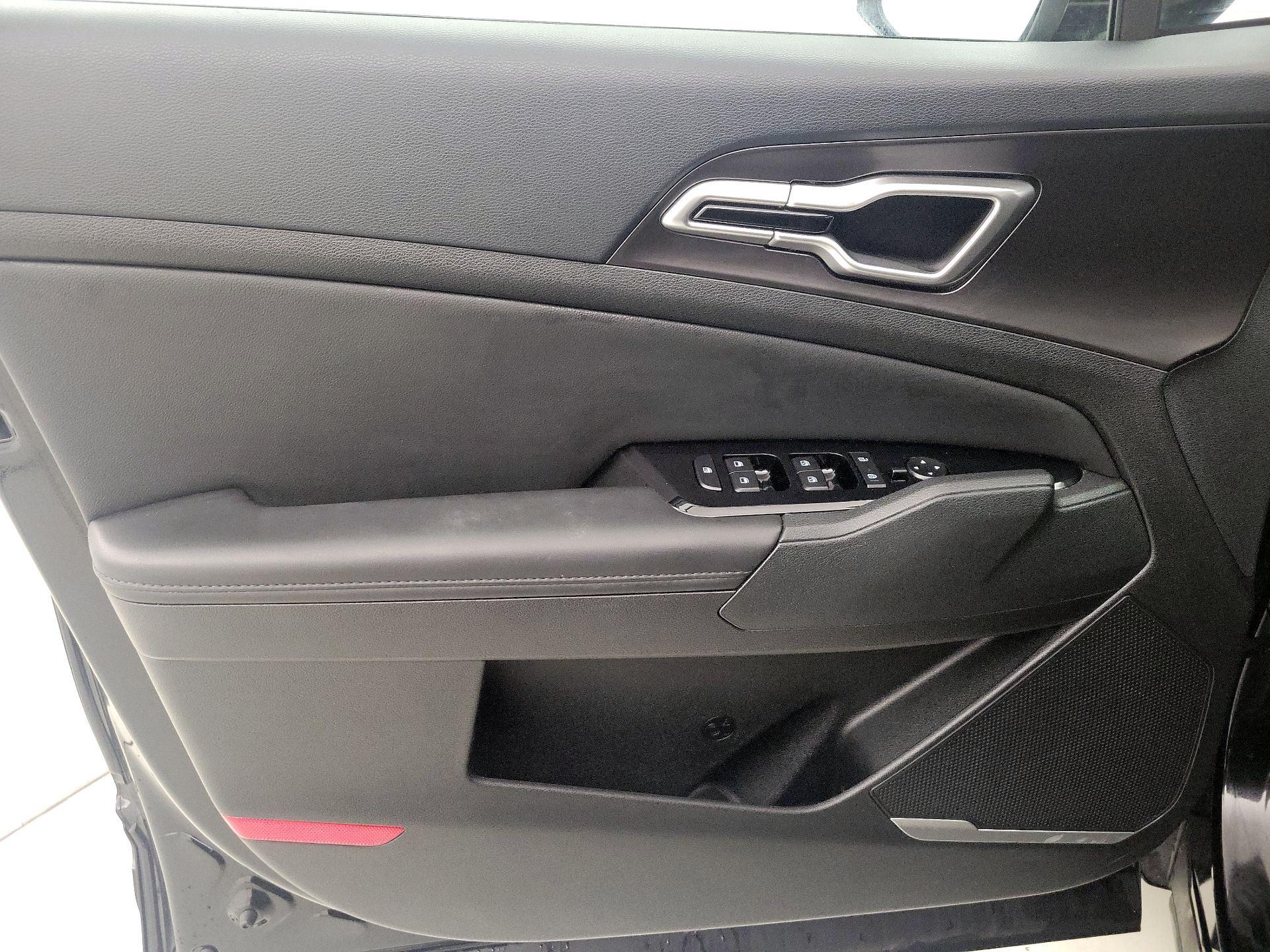 Thumbnail: 2023 Kia Sportage - 12