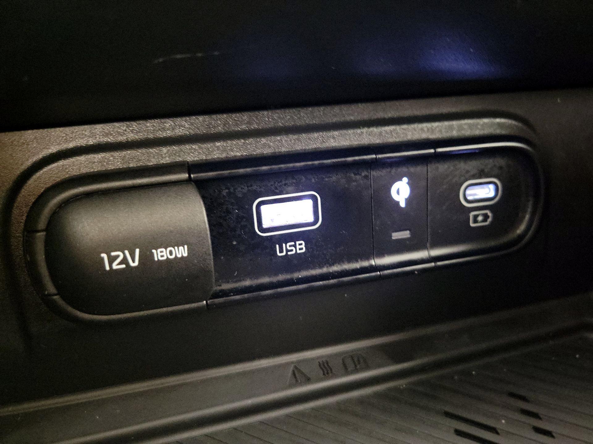 Thumbnail: 2023 Kia Sportage - 19