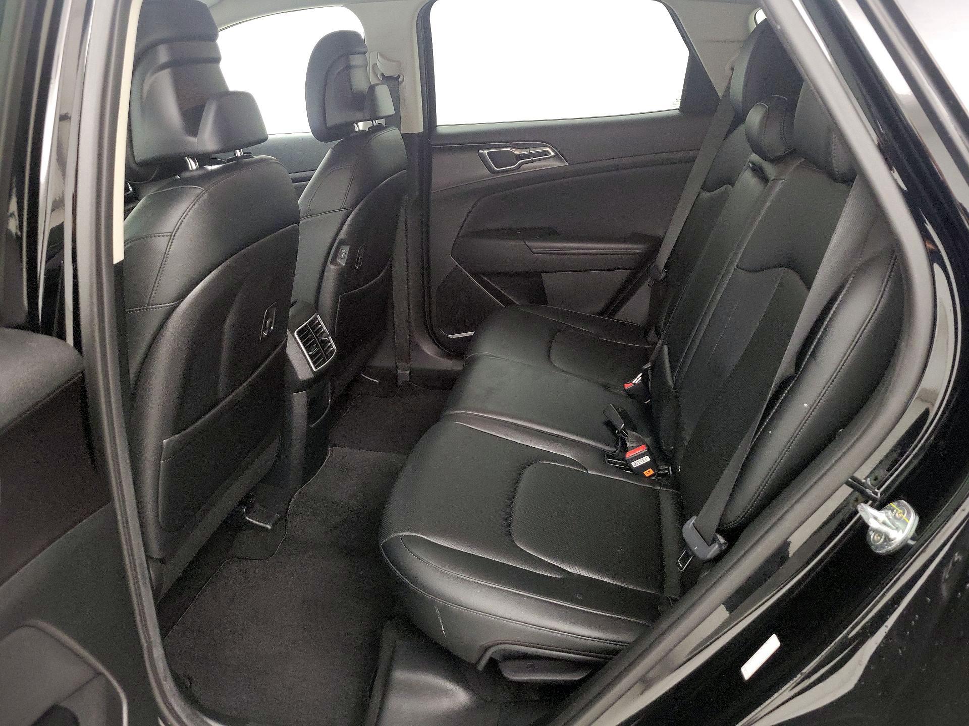 Thumbnail: 2023 Kia Sportage - 20