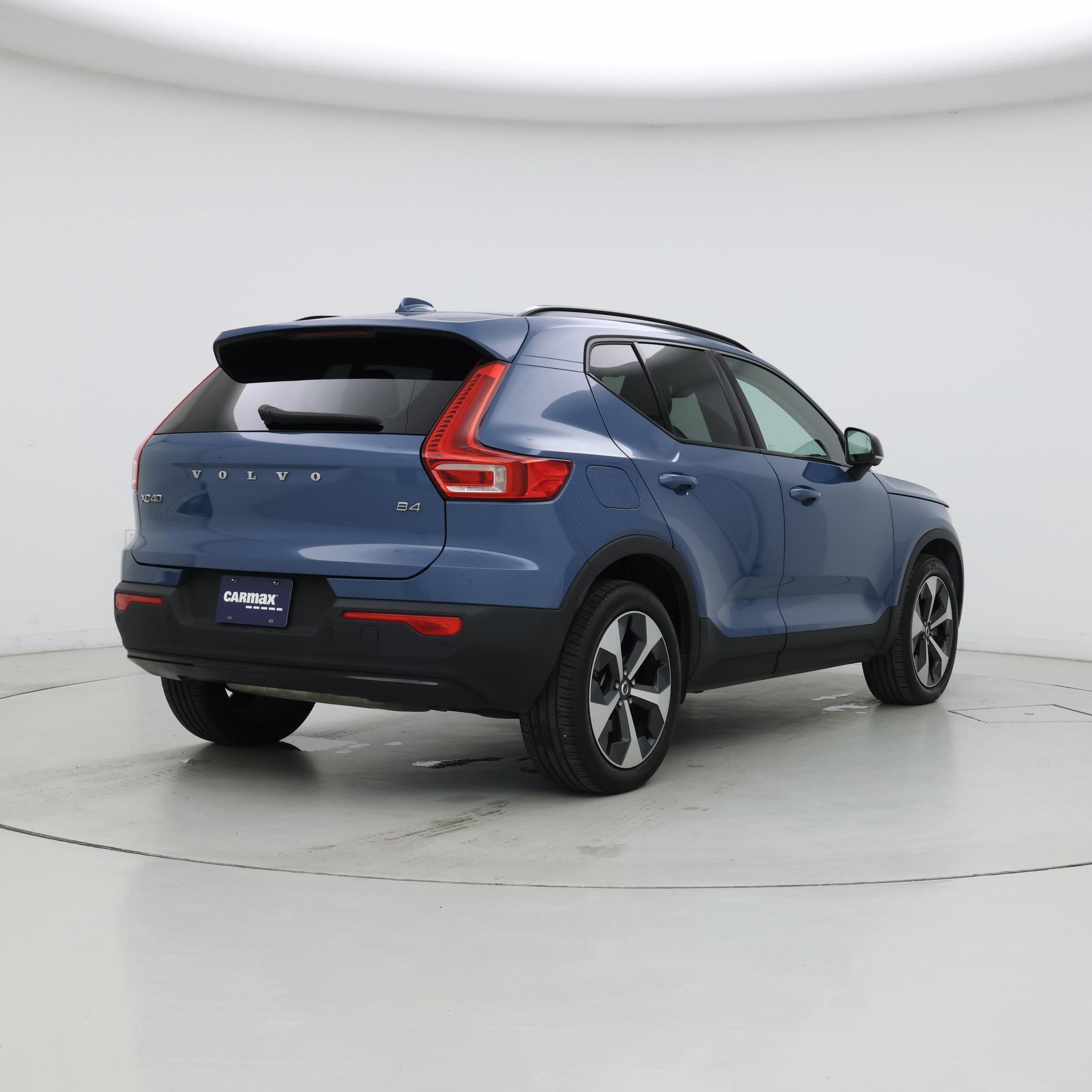 Thumbnail: 2023 Volvo XC40 - 8