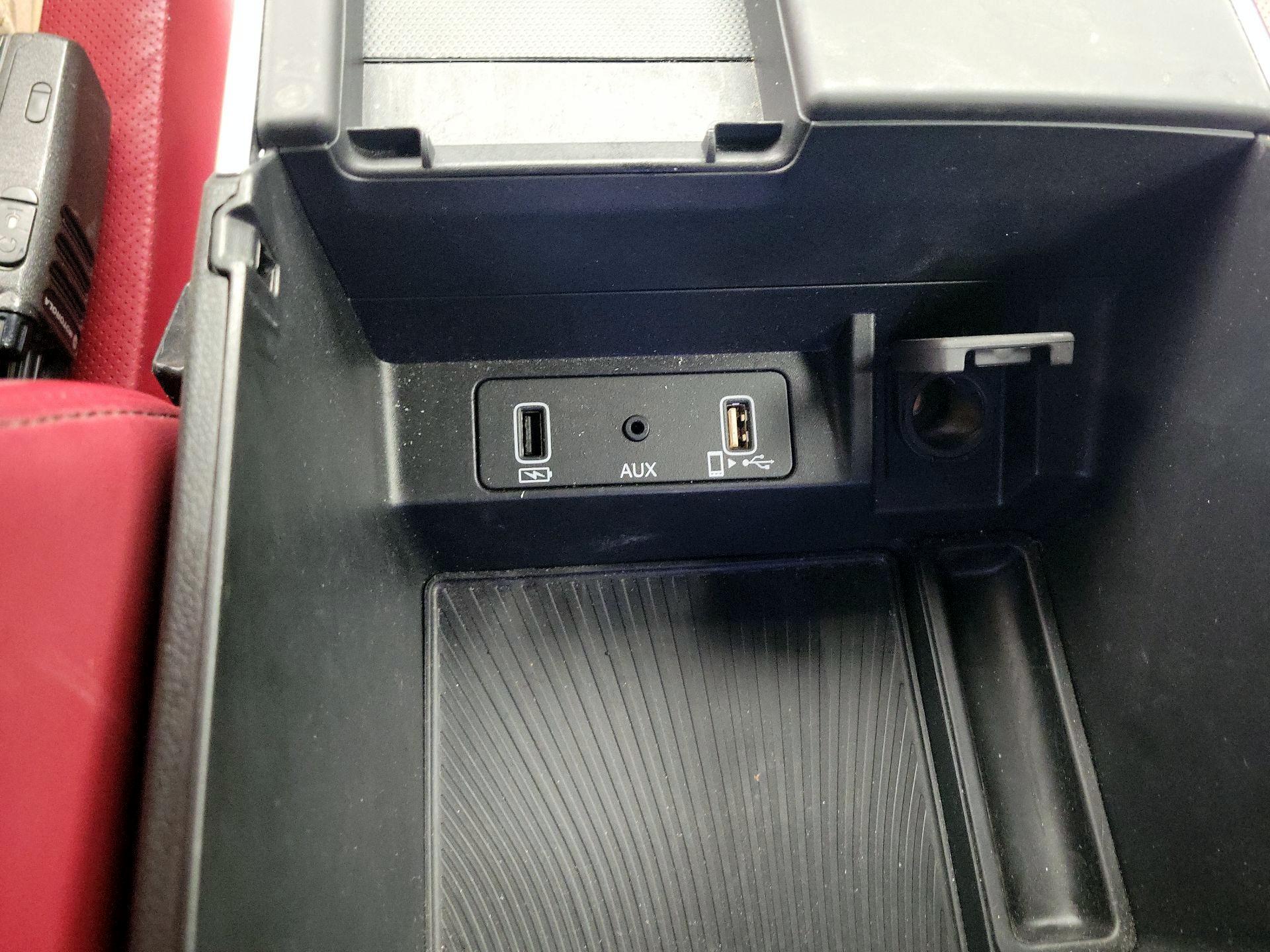 Thumbnail: 2022 Acura TLX - 19