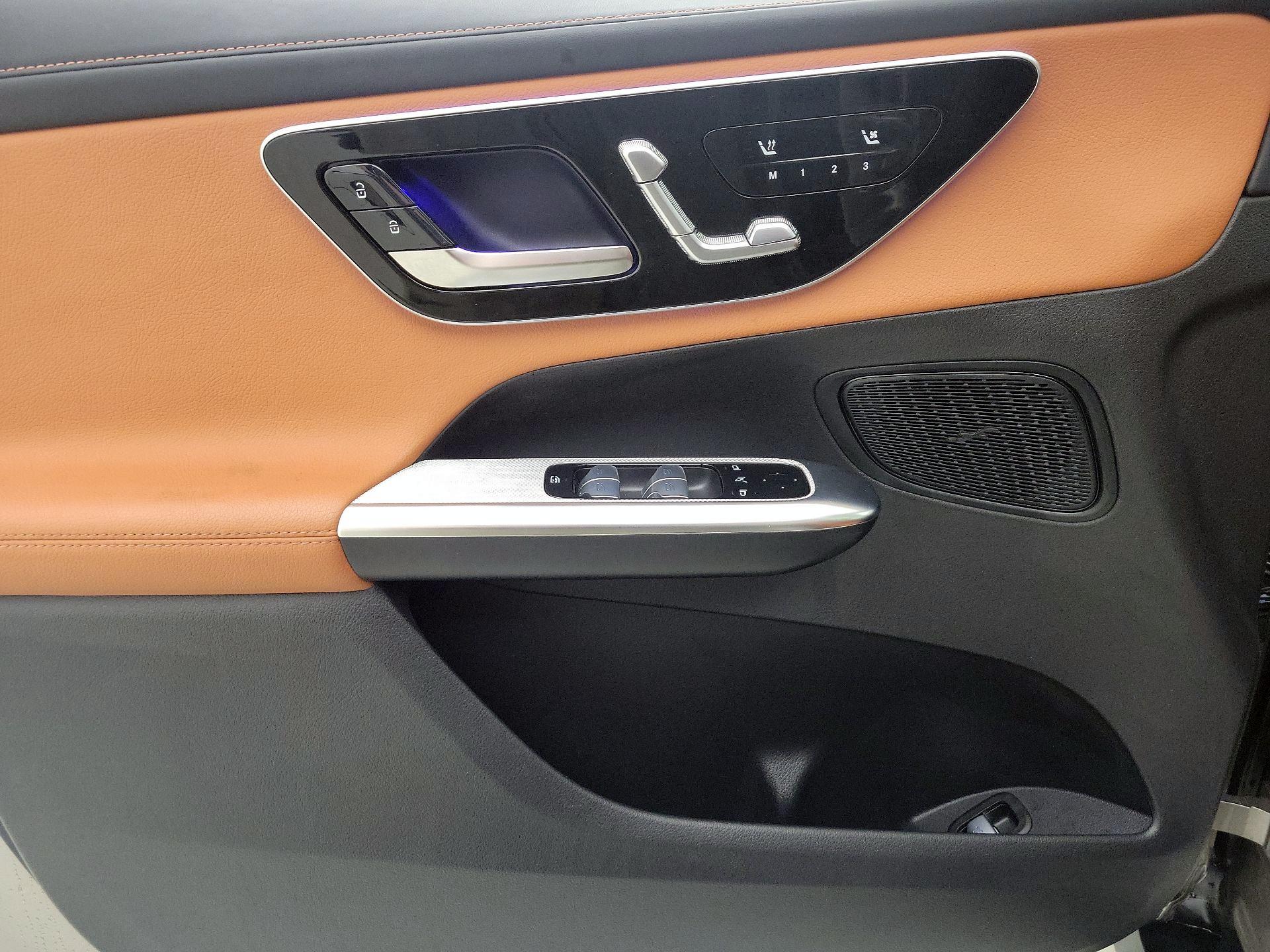 Thumbnail: 2024 Mercedes-Benz GLC - 12