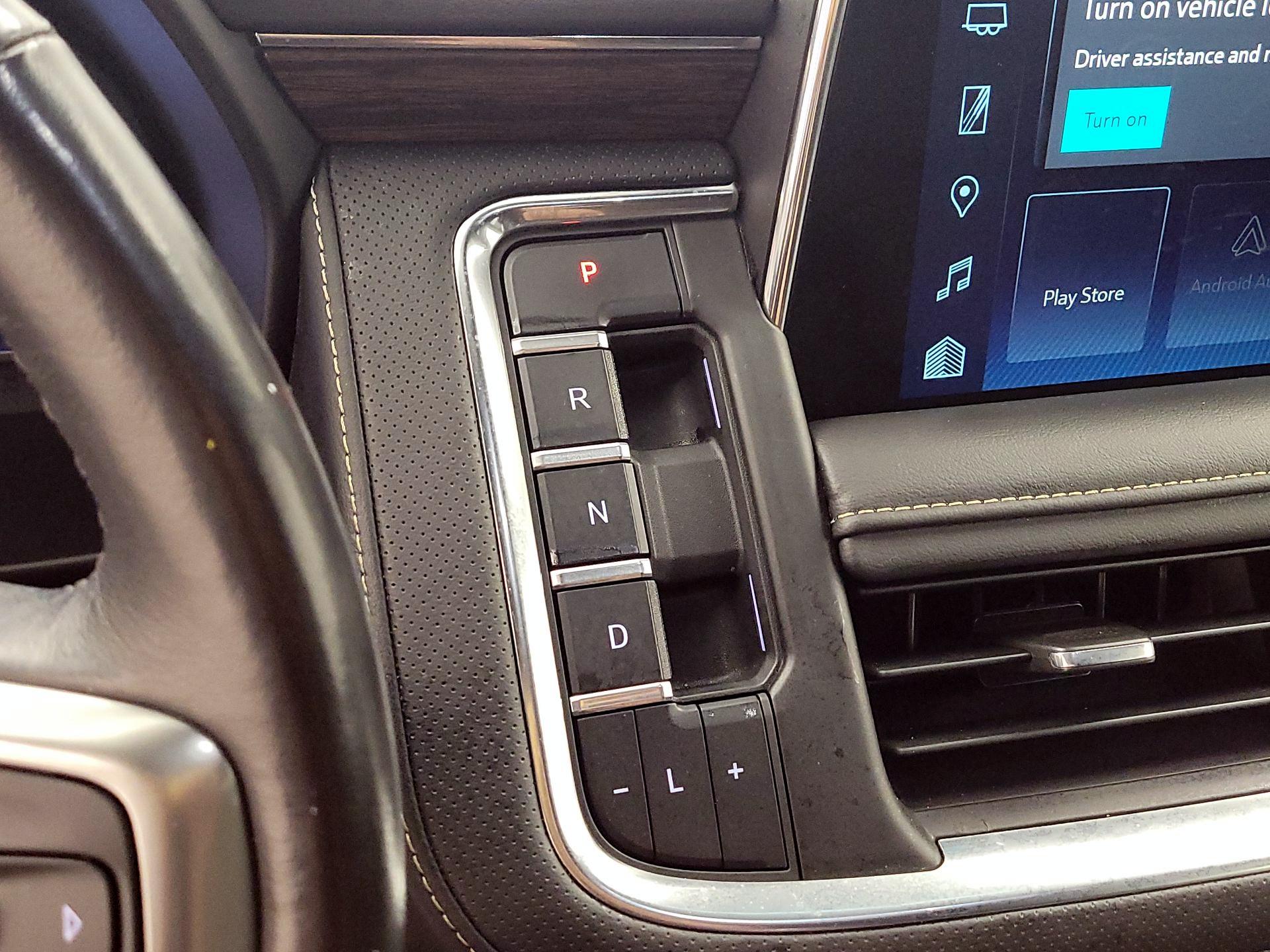 Thumbnail: 2023 Chevrolet Tahoe - 17