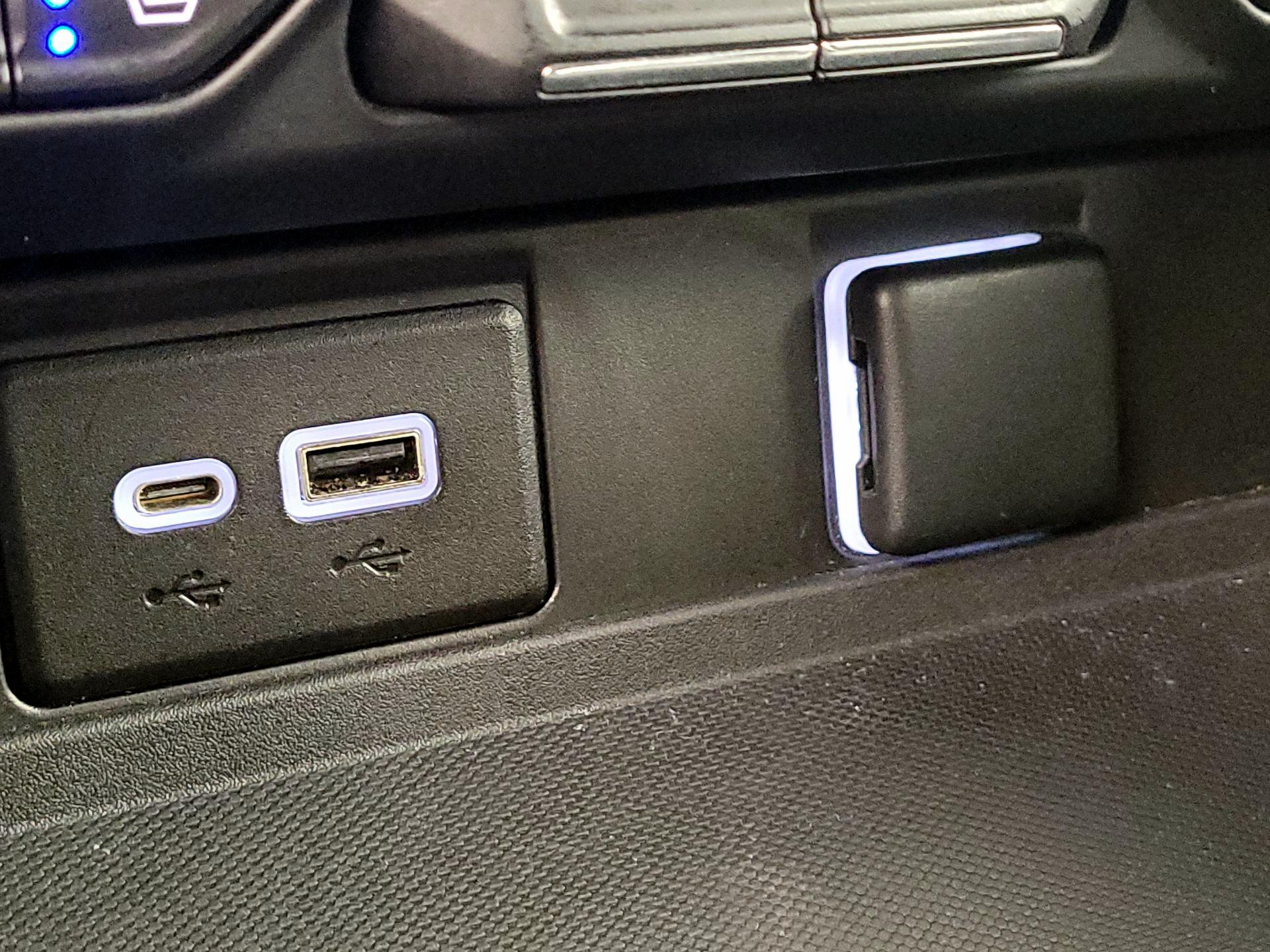 Thumbnail: 2023 Chevrolet Tahoe - 18