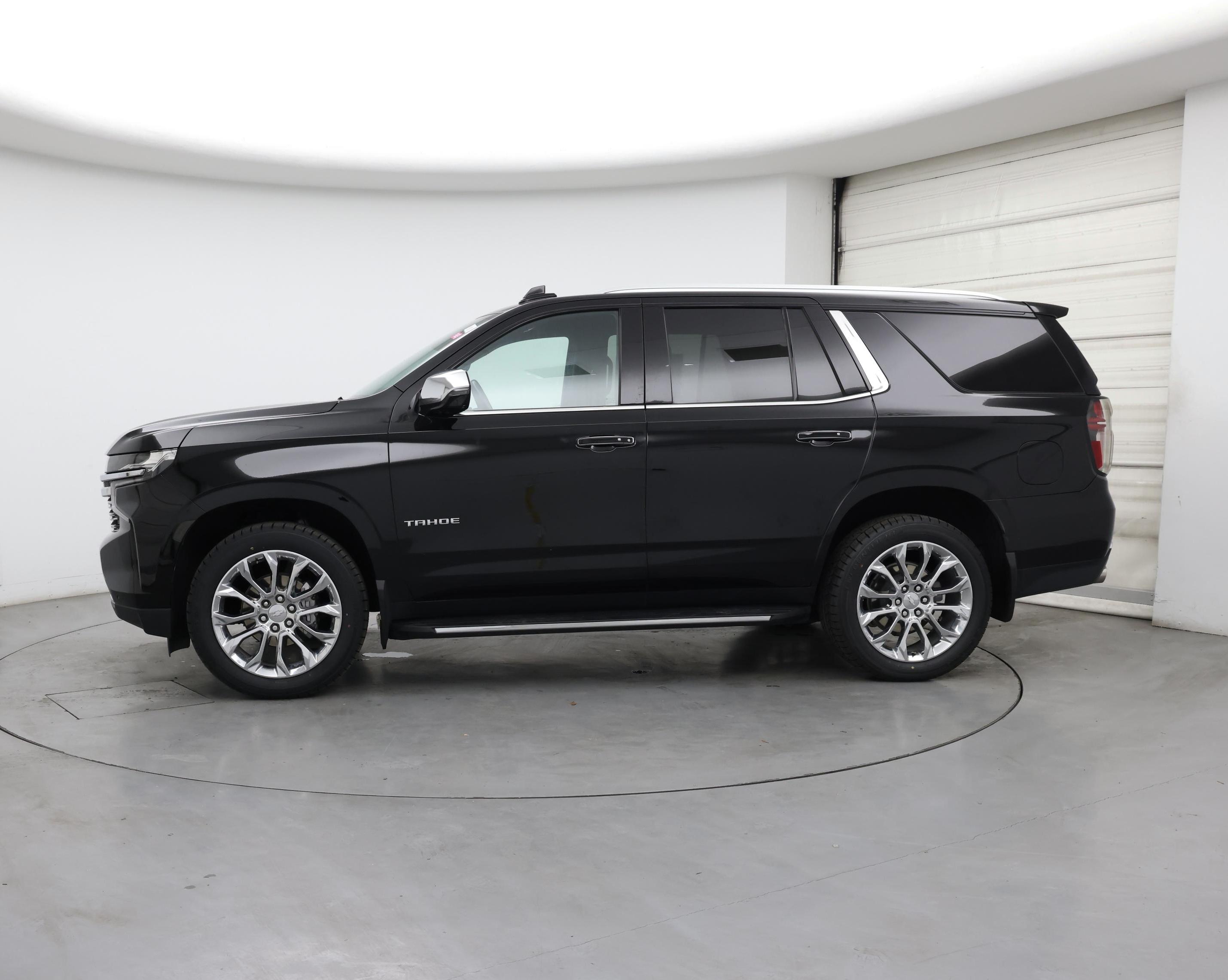 Thumbnail: 2023 Chevrolet Tahoe - 3