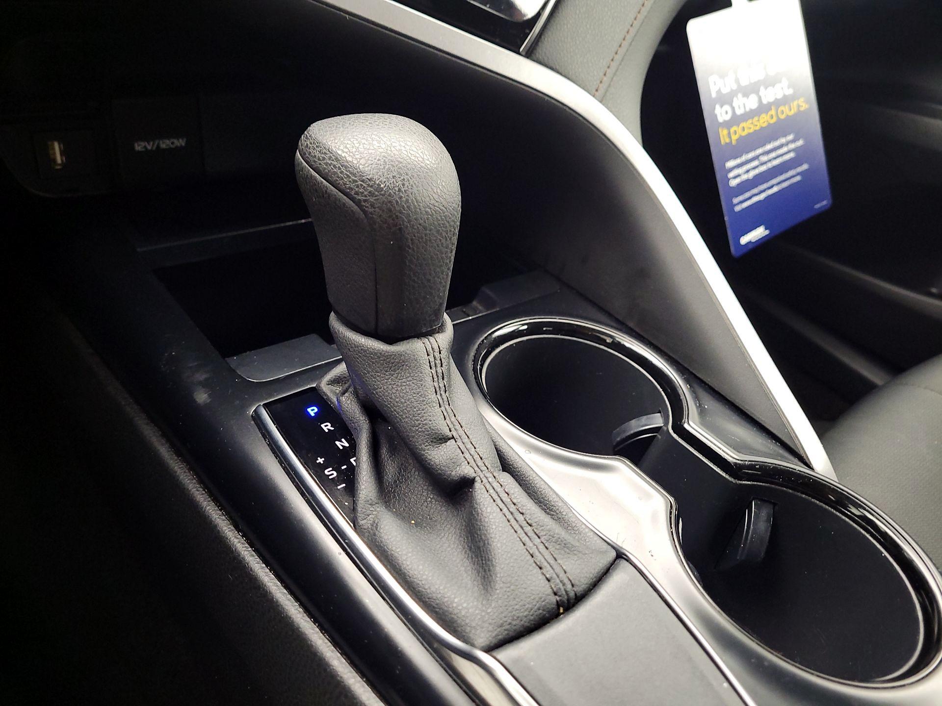 Thumbnail: 2020 Toyota Camry - 15