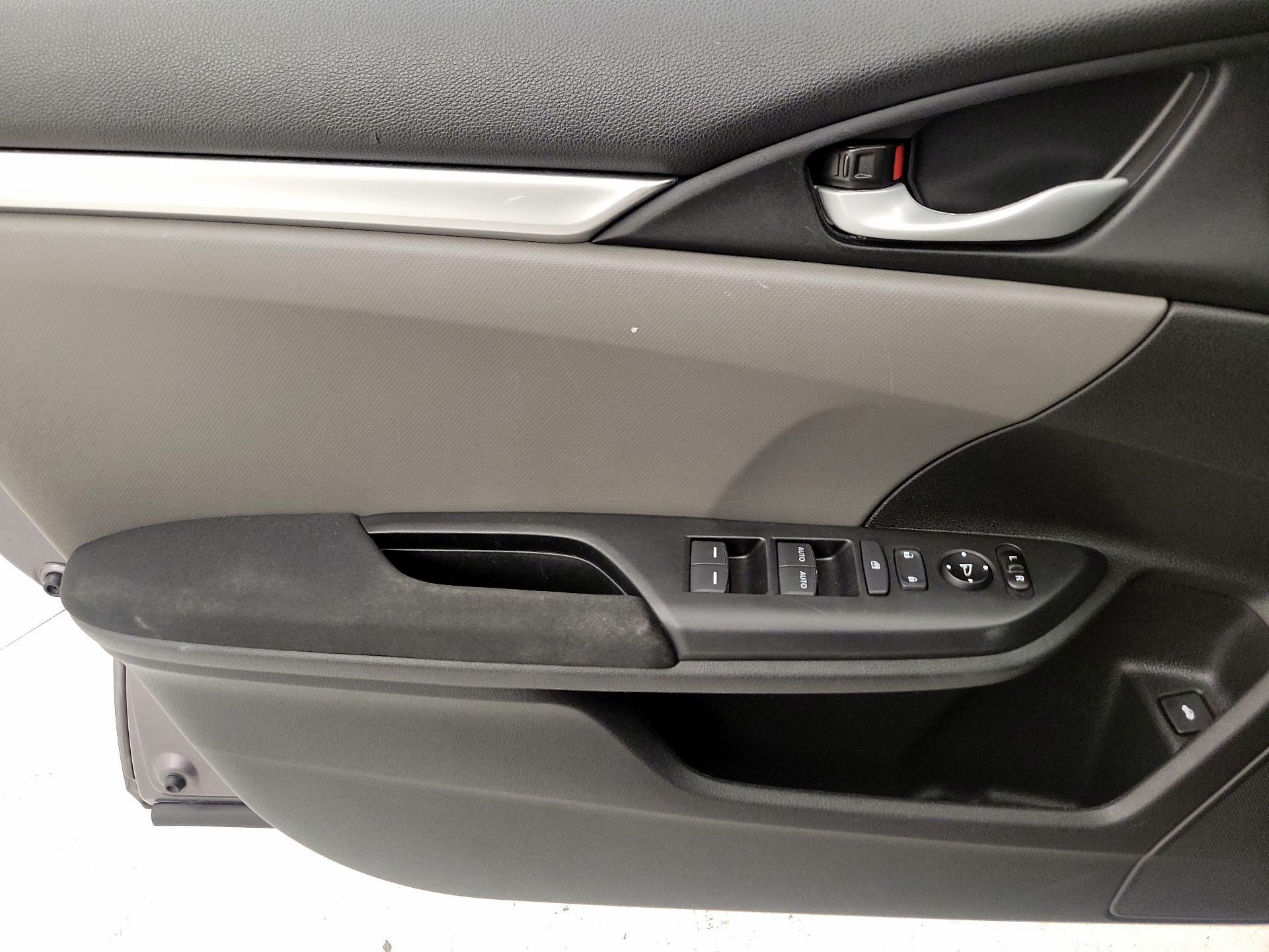 Thumbnail: 2020 Honda Civic - 12