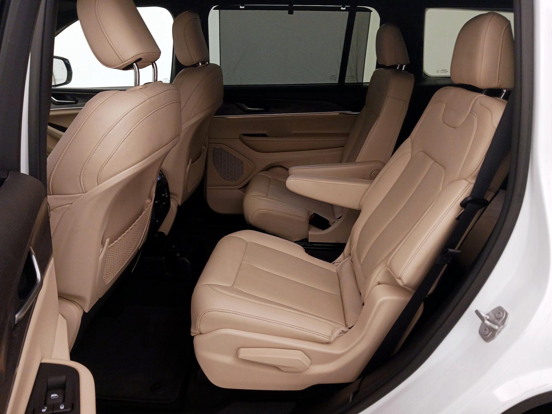 Thumbnail: 2023 Jeep Grand Cherokee L - 20