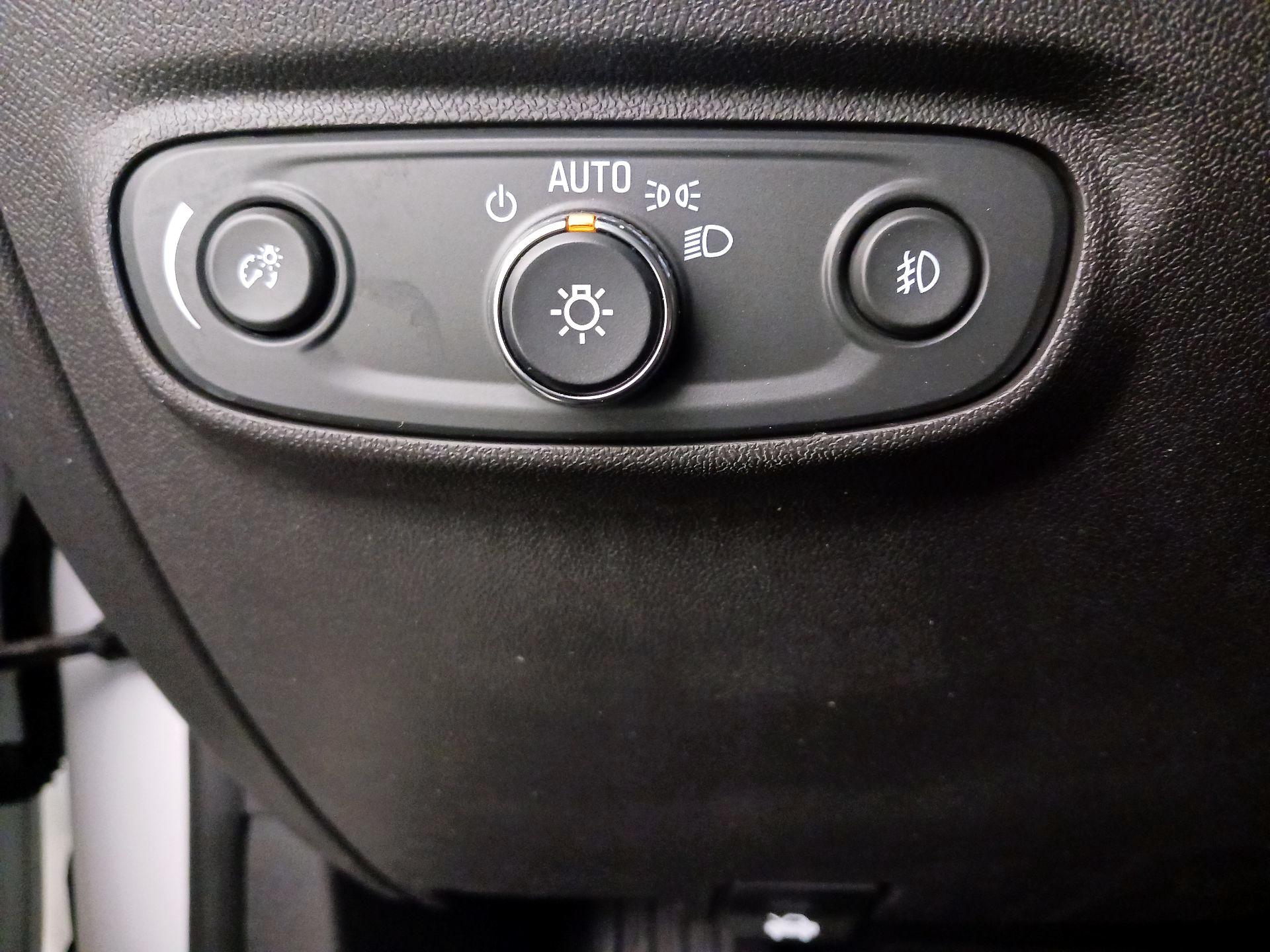 Thumbnail: 2021 Chevrolet Equinox - 13