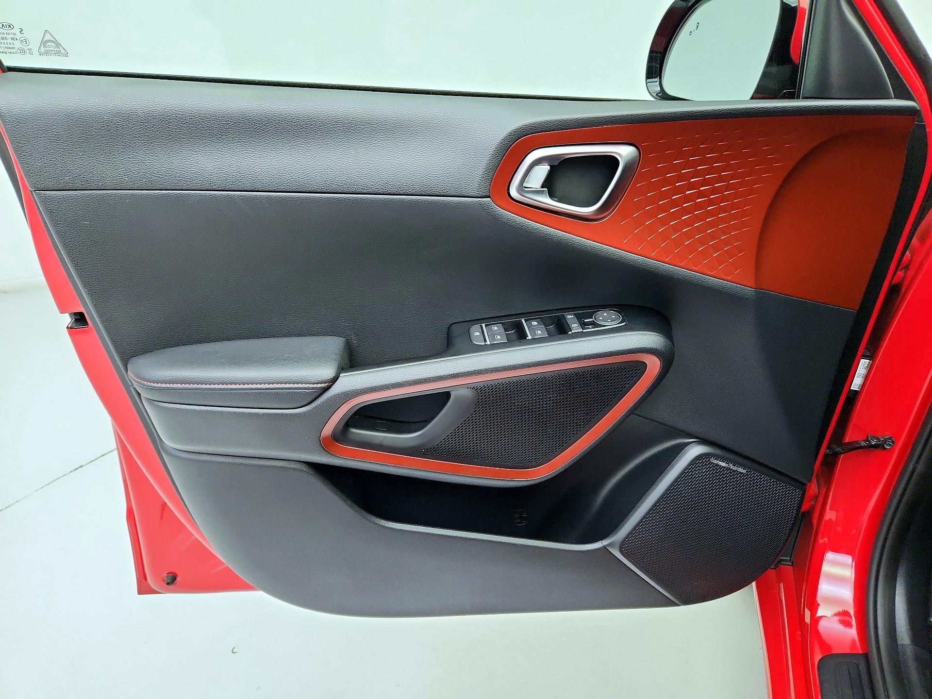 Thumbnail: 2020 Kia Soul - 12