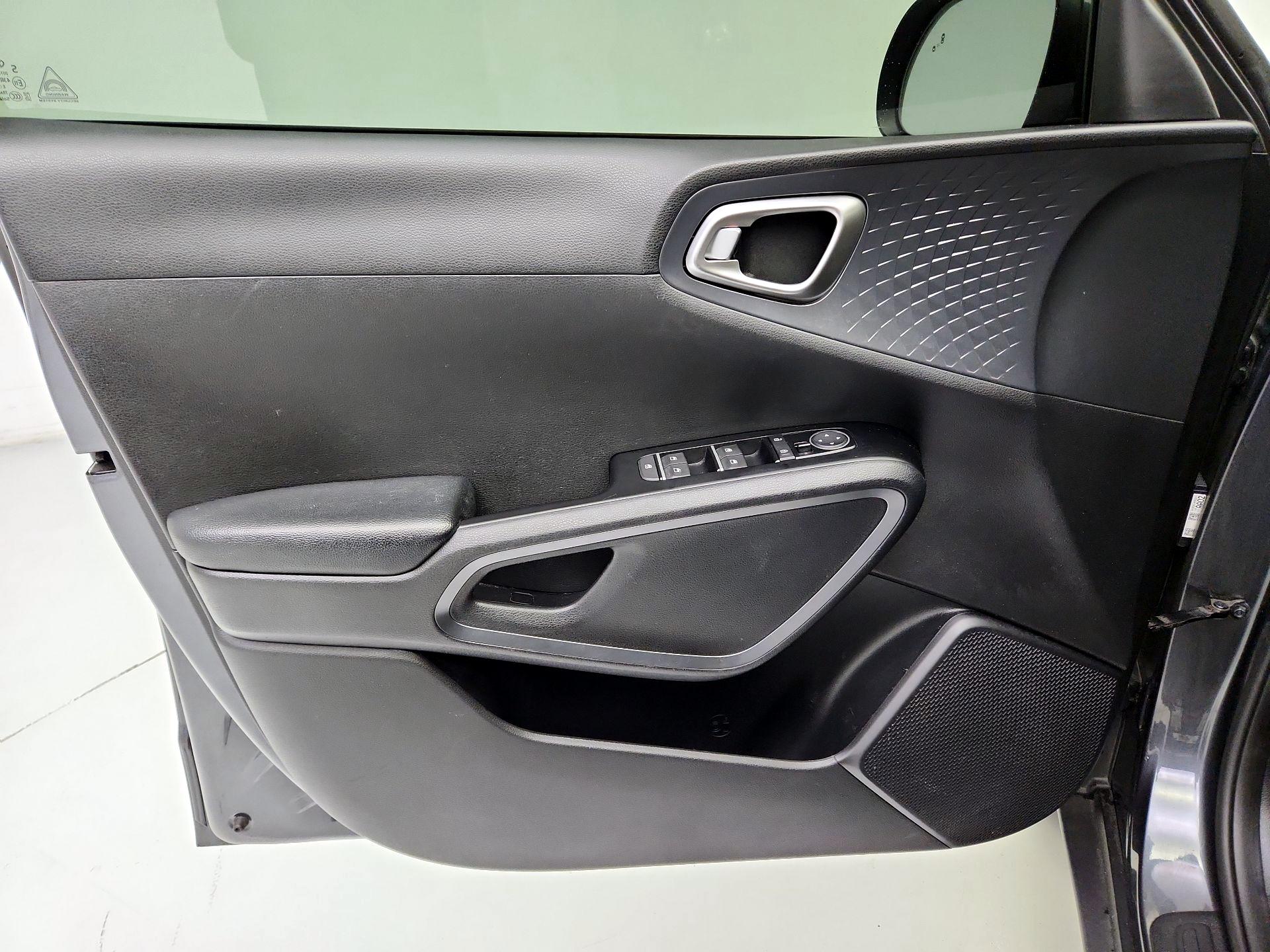 Thumbnail: 2020 Kia Soul - 12