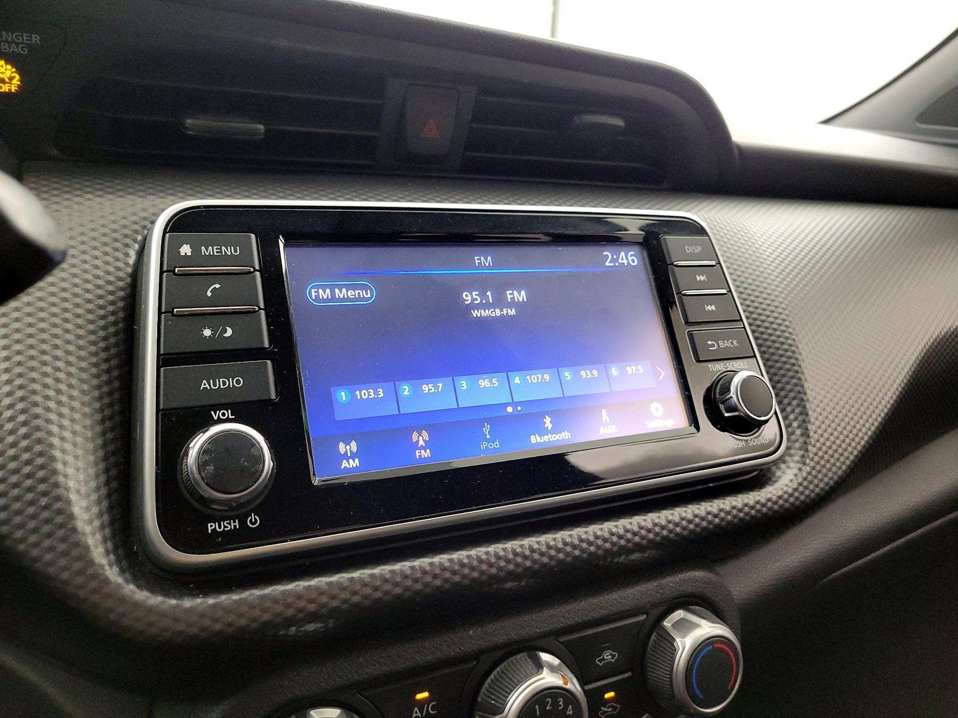 Thumbnail: 2019 Nissan Kicks - 15